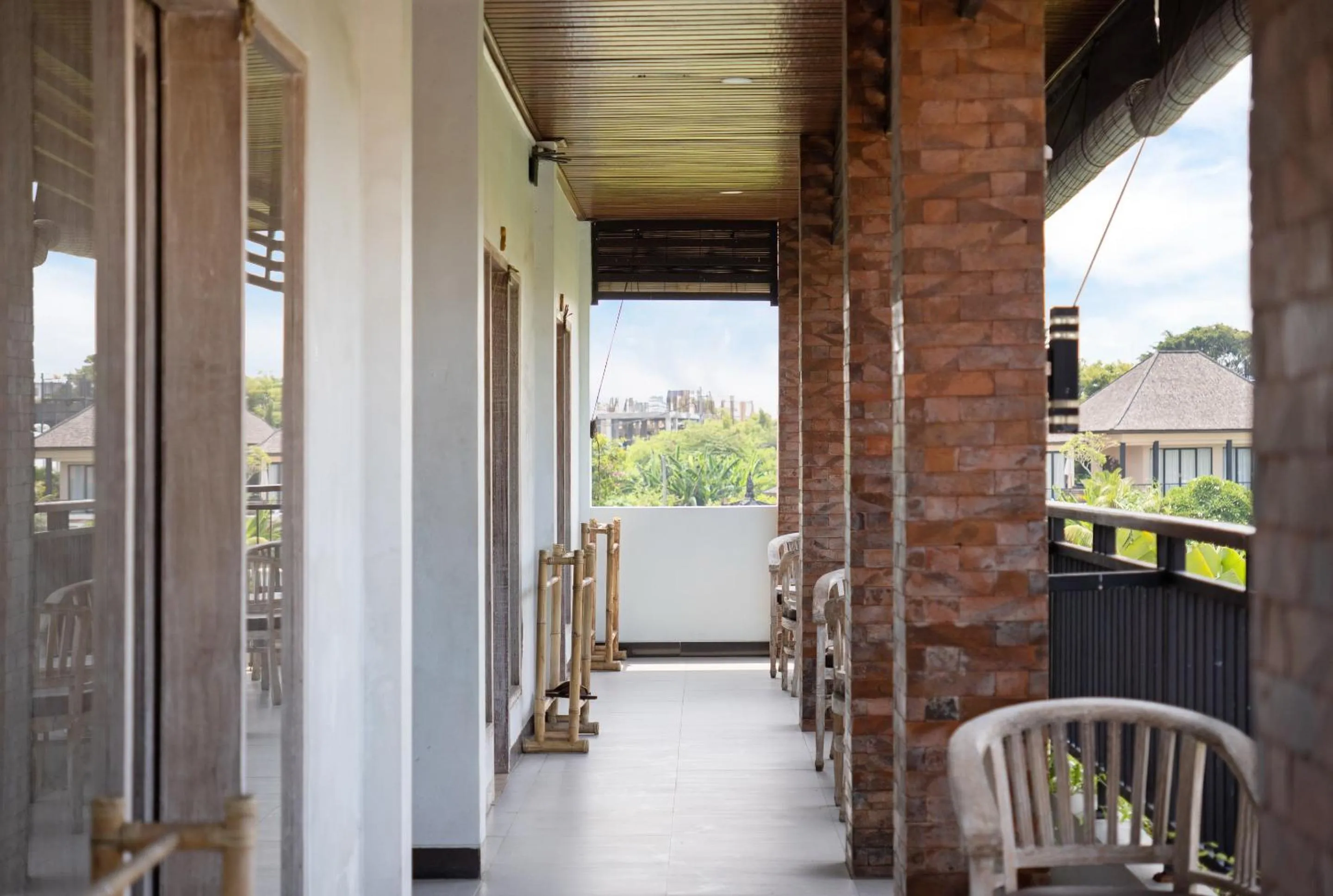 Day in La Sari Village