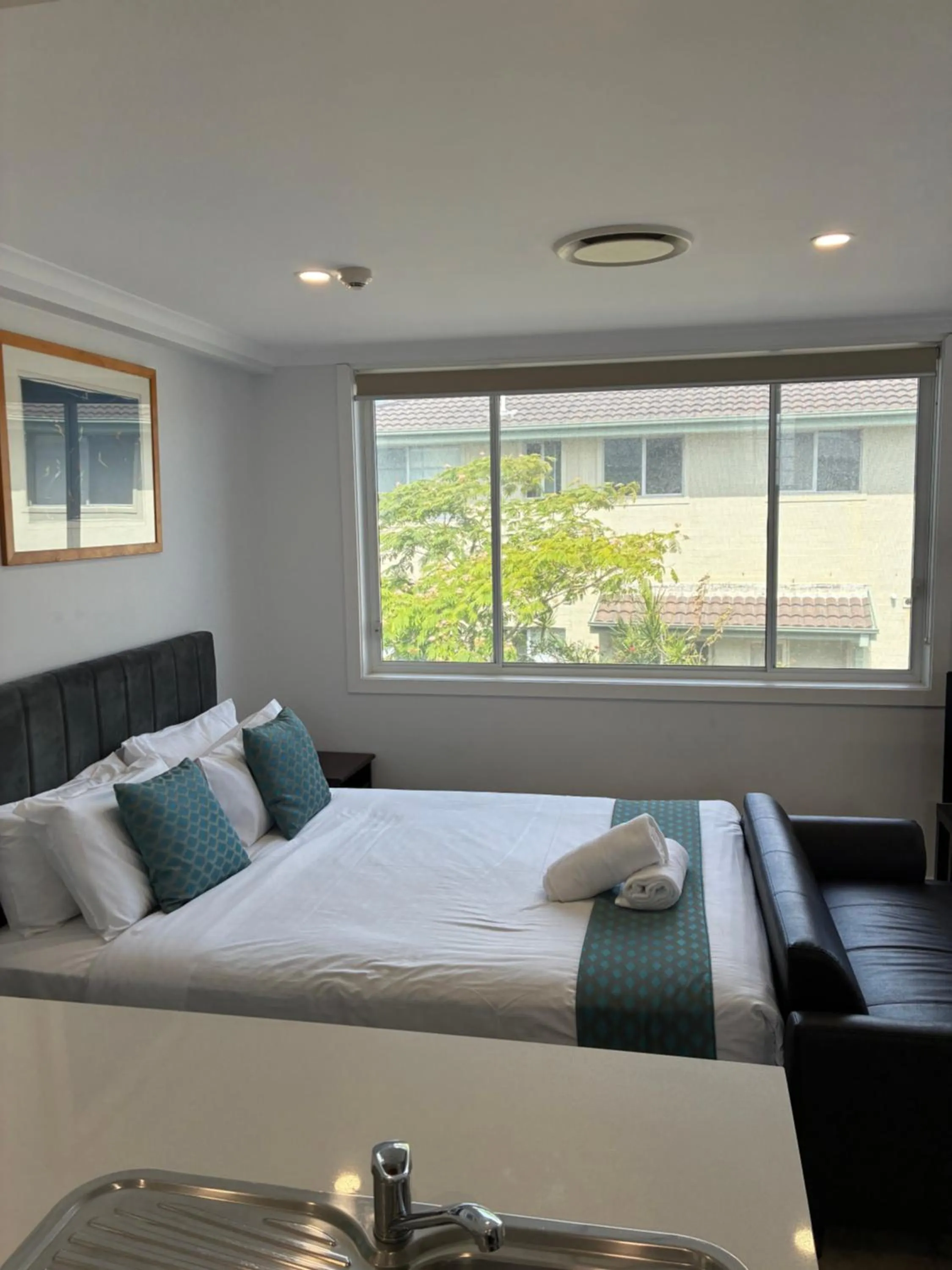 Bed in Lakes Resort Toukley