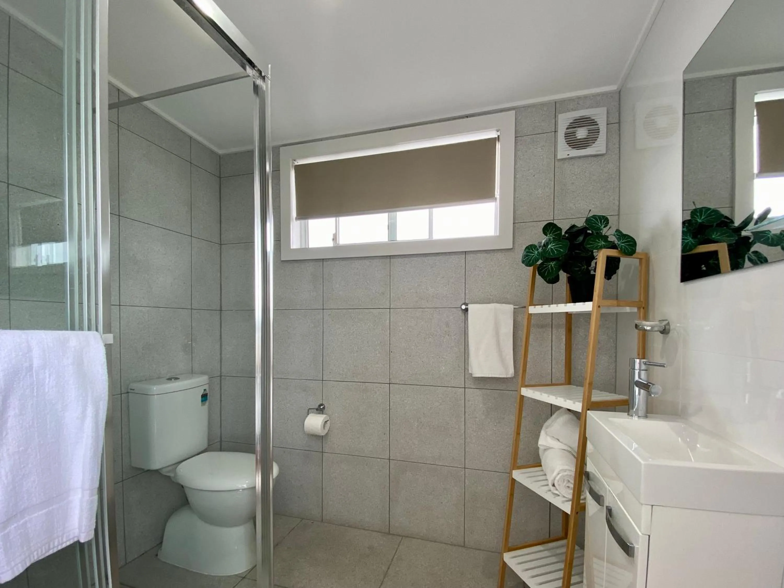 Toilet in Lakes Resort Toukley