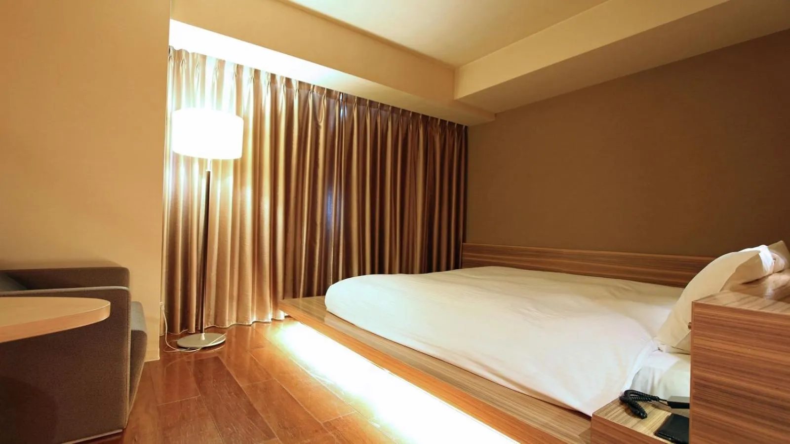 Bed in KOKO HOTEL Fukuoka Tenjin