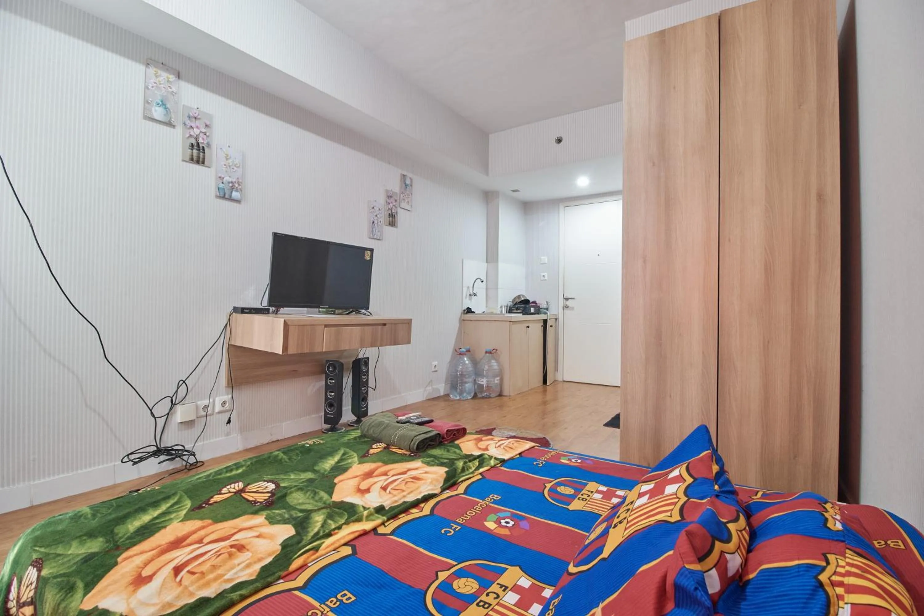 Bedroom, Bed in Room Rendi @ Apt Dramaga Tower