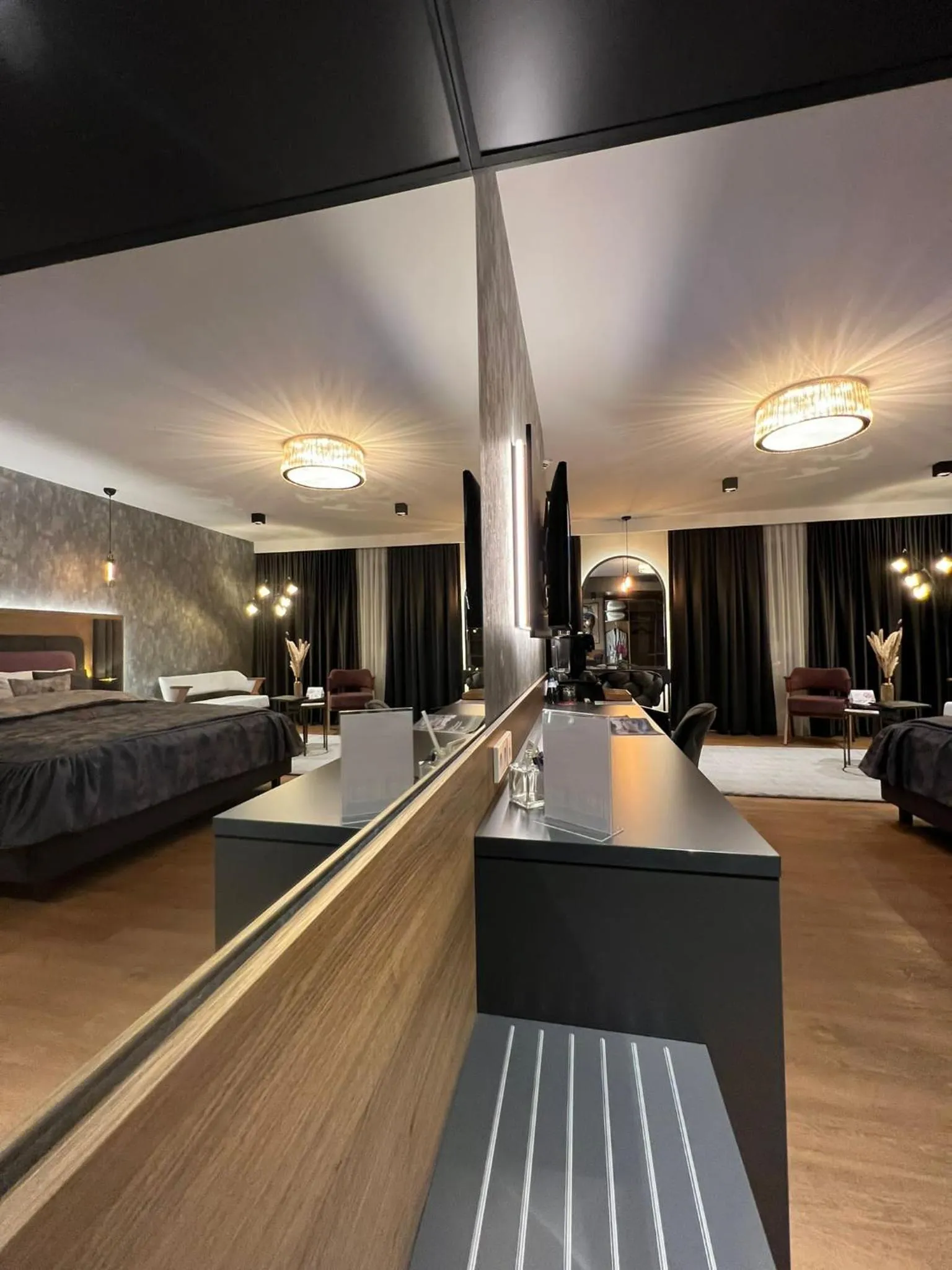 Photo of the whole room, Bed in Design Hotel Winterrot