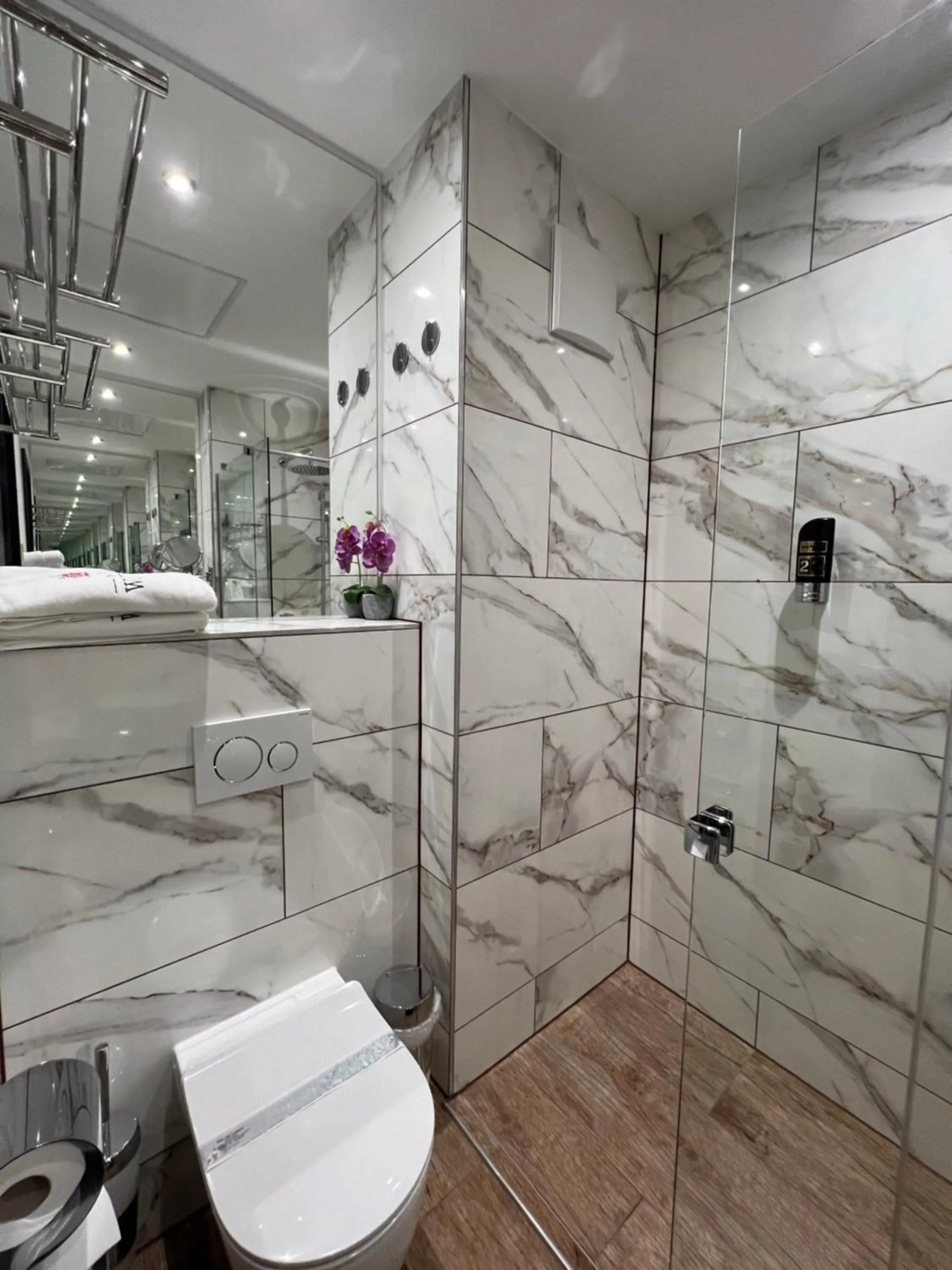 Shower in Design Hotel Winterrot