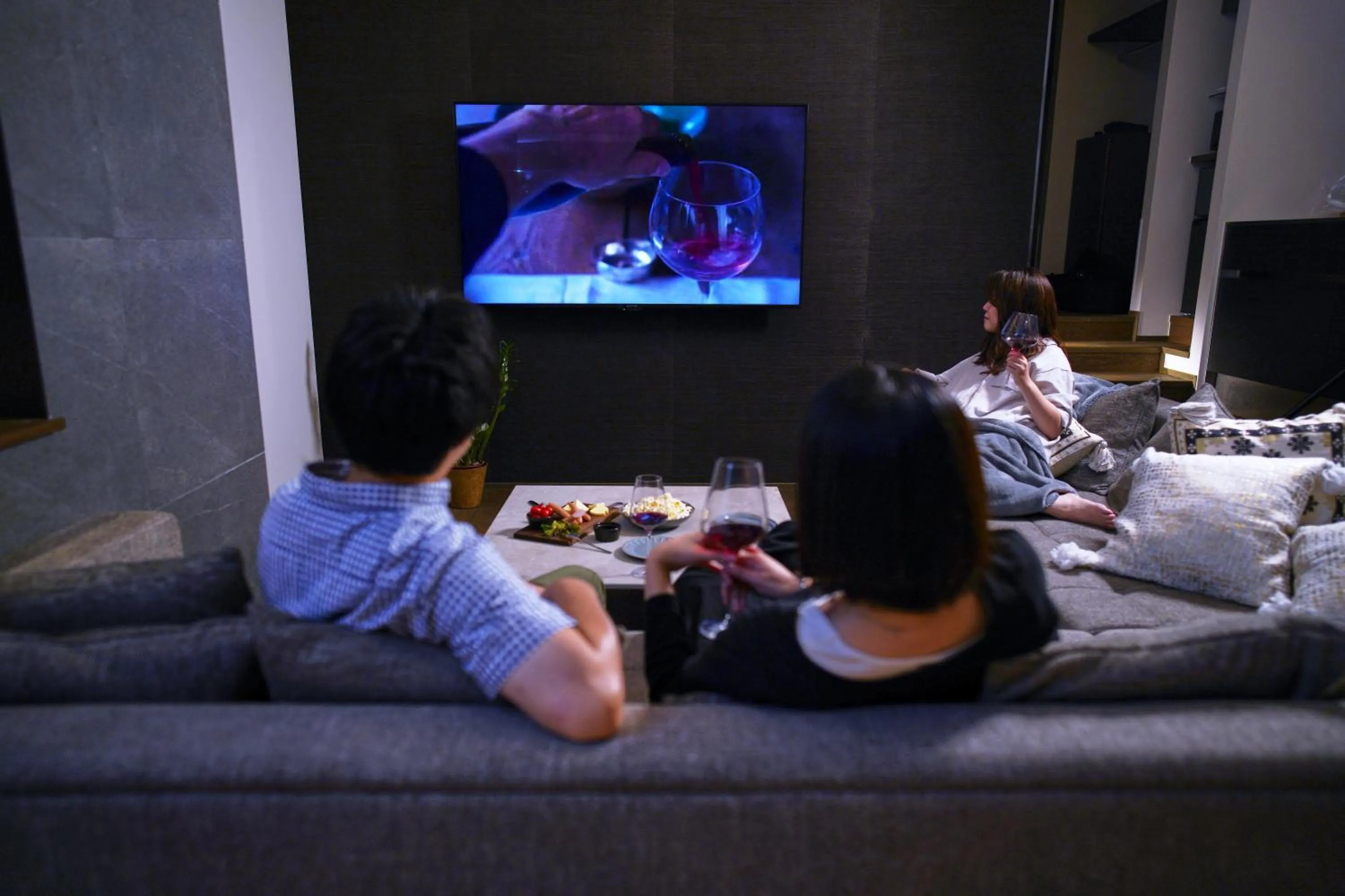 Photo of the whole room in 20 PIECES