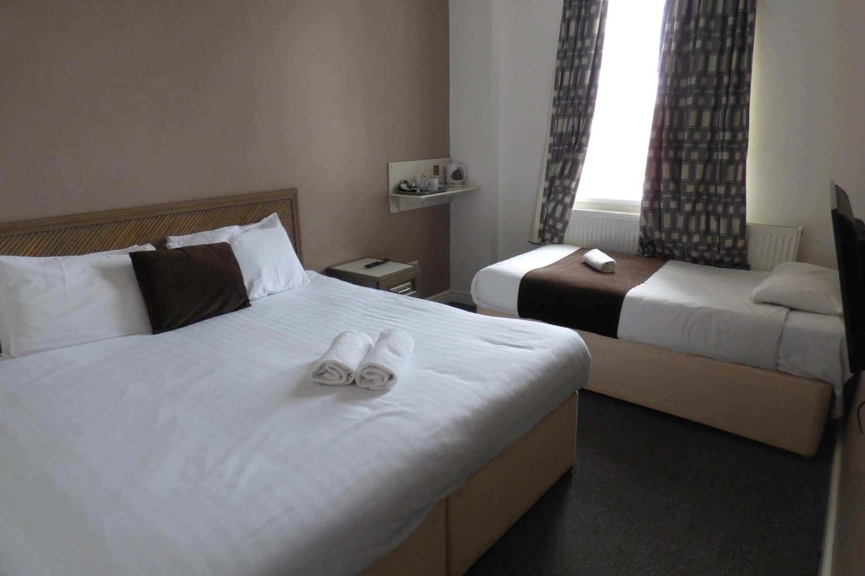 Family Room in Midlands Hotel