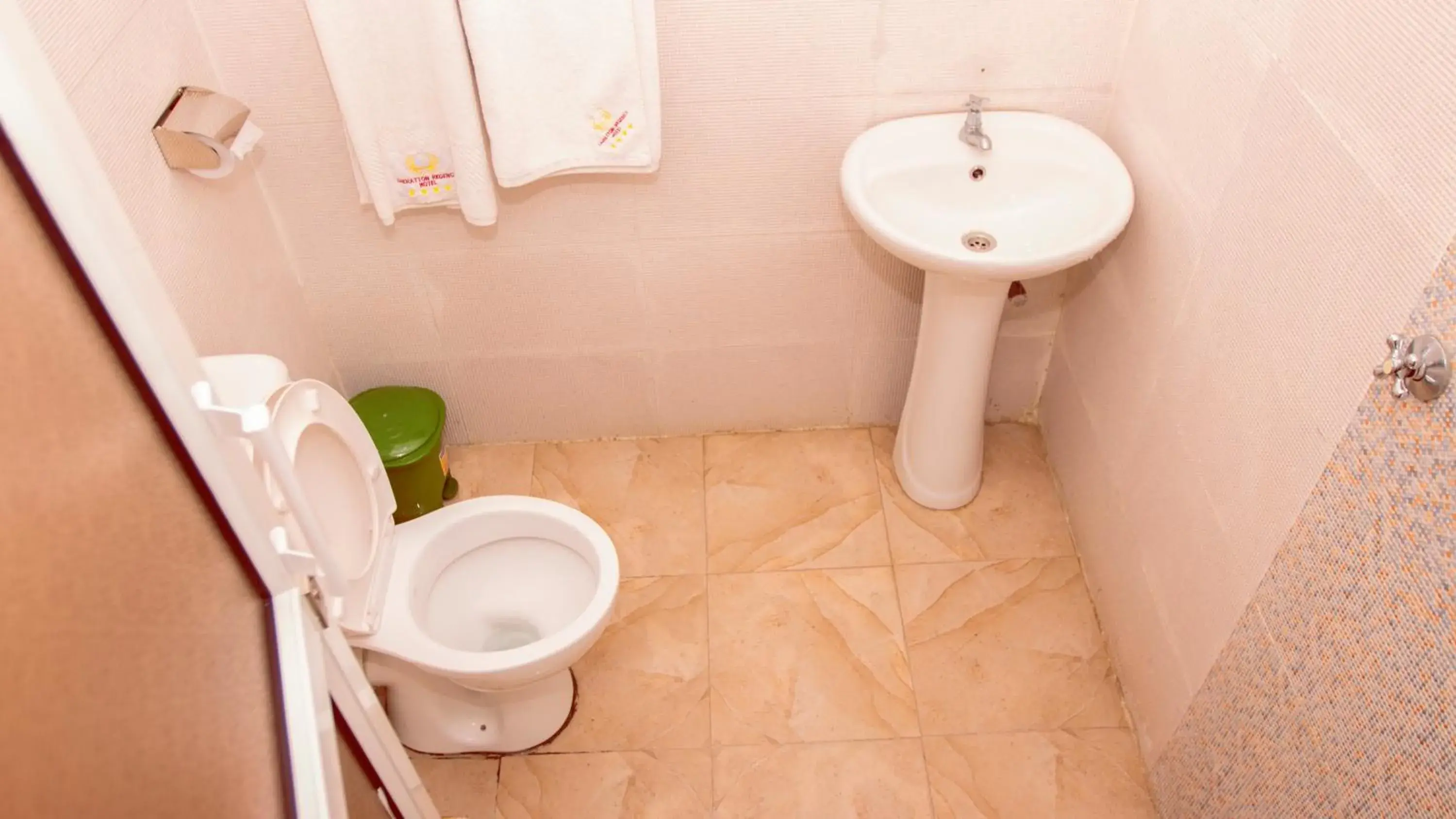 Twin Room in Sheratton Regency Hotel Nairobi Twin Room in Sheratton Regency Hotel Nairobi