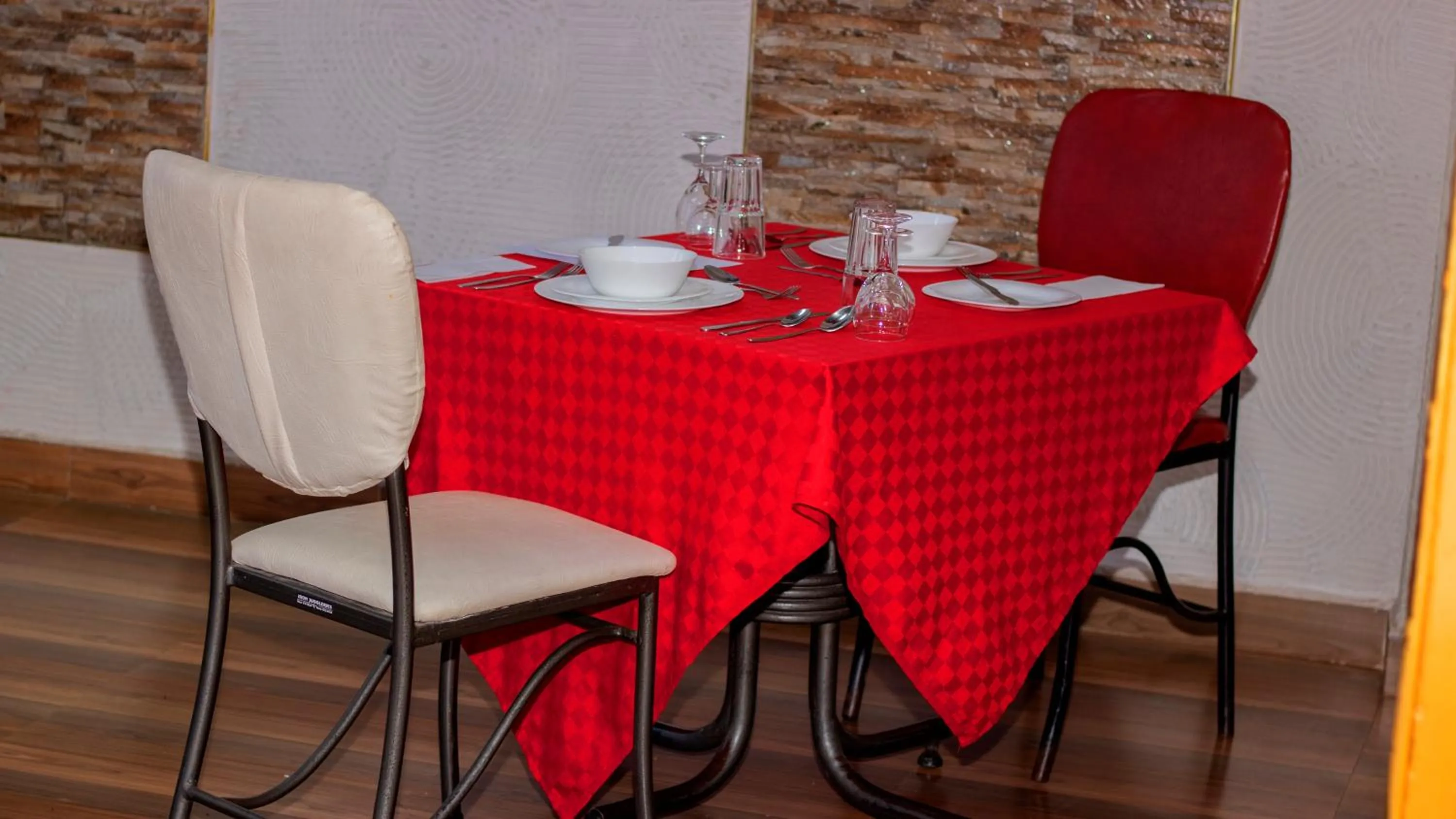 Restaurant/places to eat in Sheratton Regency Hotel Nairobi