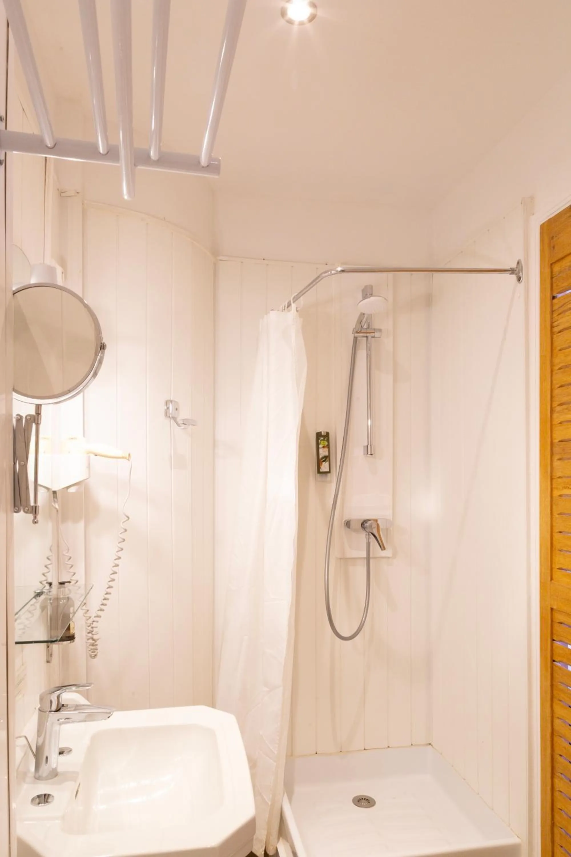 Logis Hôtel Restaurant Le Louvre