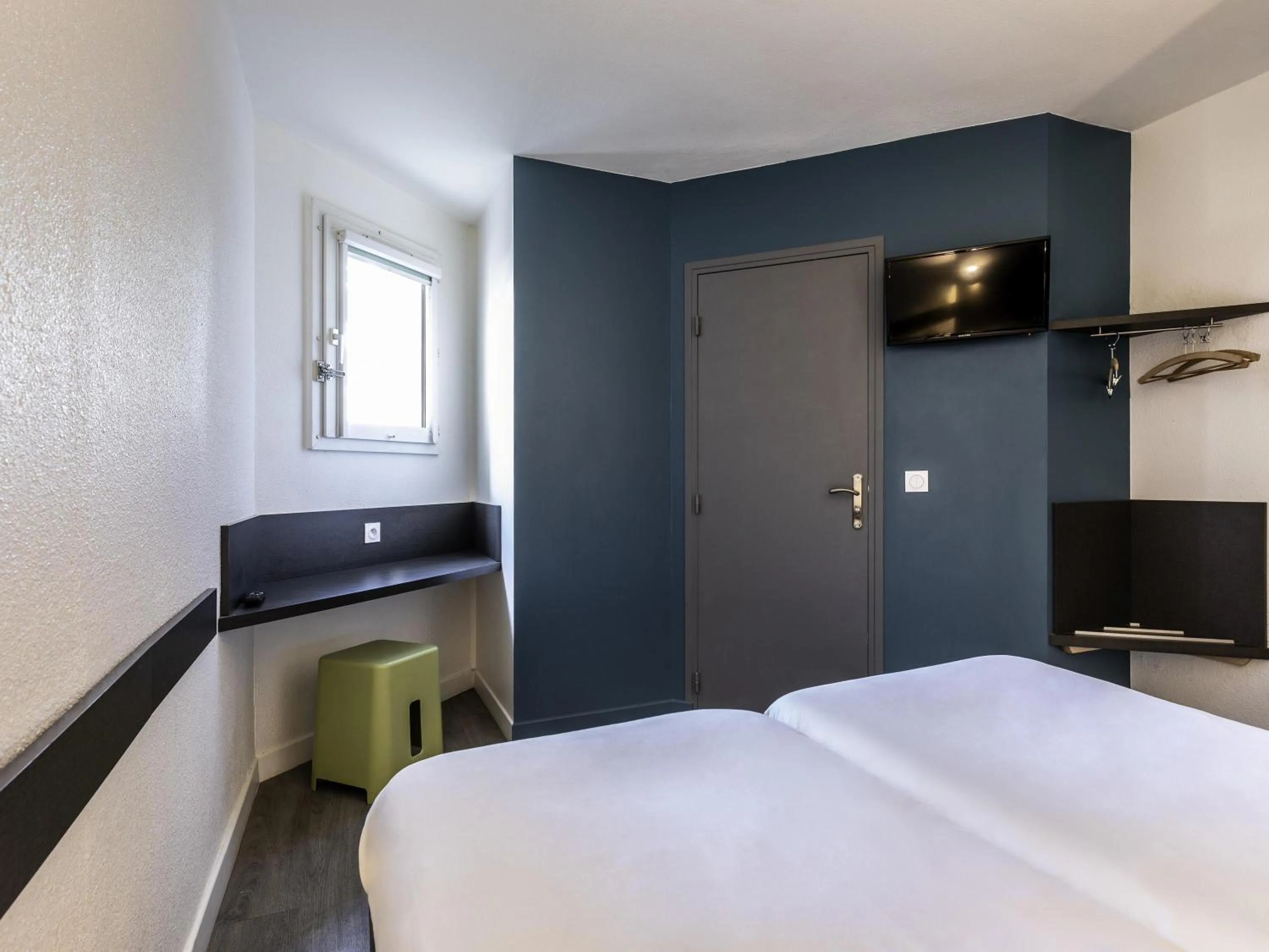 Bedroom, Bed in Ibis Budget Lyon Est Saint Quentin Fallavier