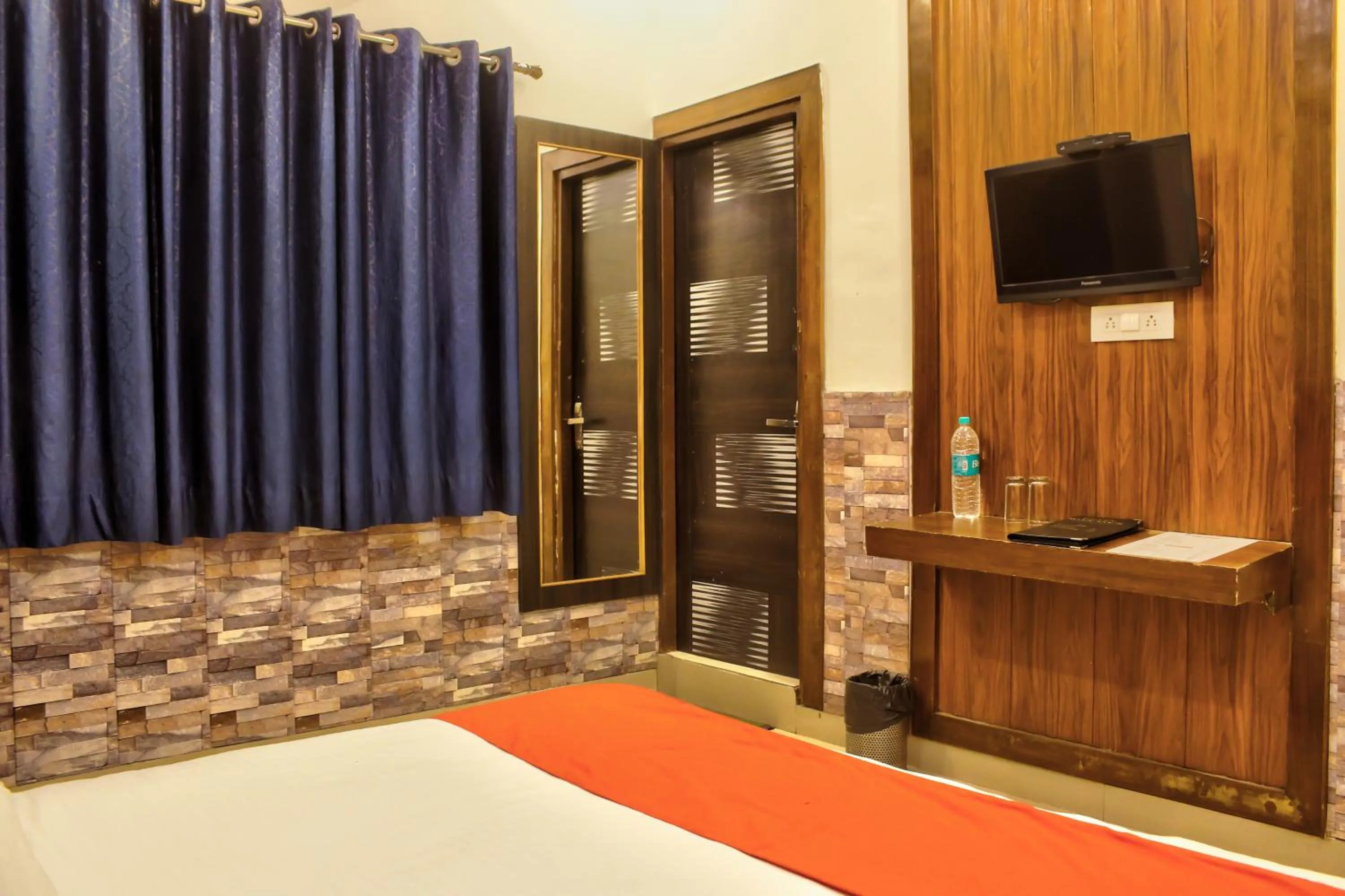 bunk bed, Bed in HOTEL HILL VIEW