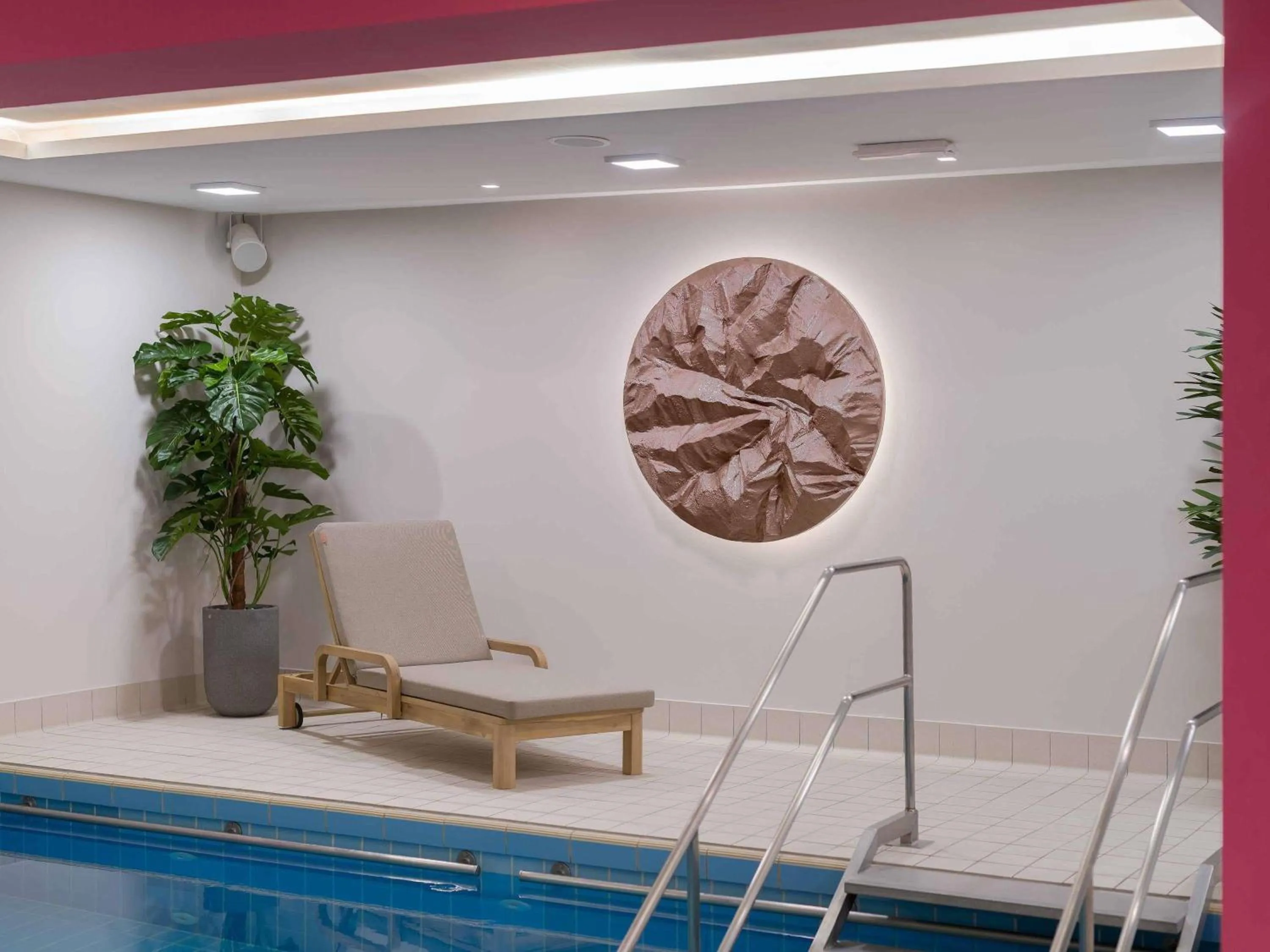 Pool view in Mercure Hotel Koeln Belfortstrasse