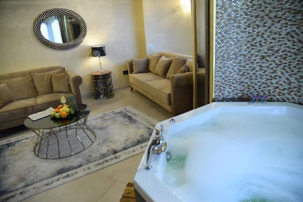 Hot Tub in Hotel Vrbak ND