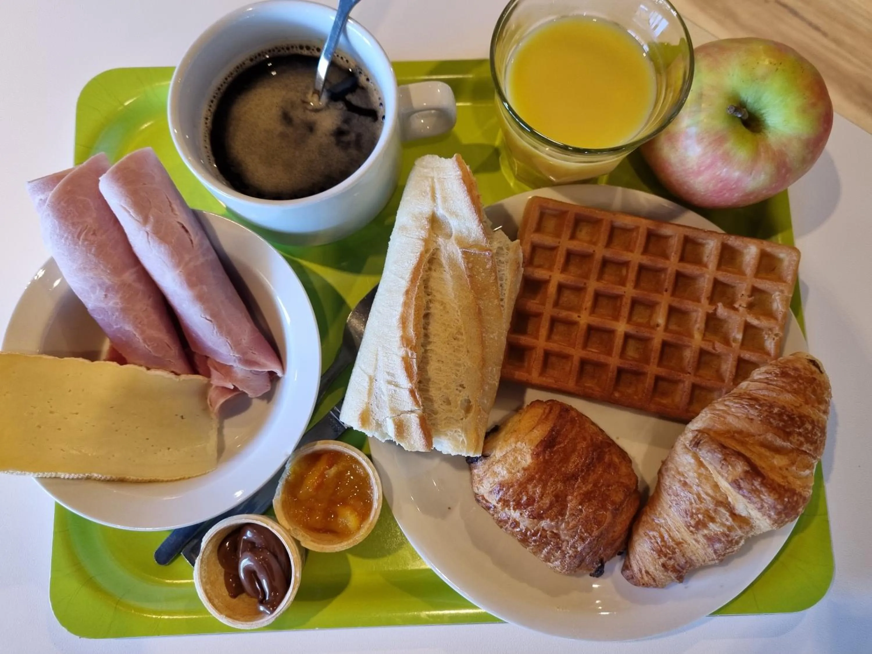 Breakfast in ibis budget Clermont Ferrand Sud