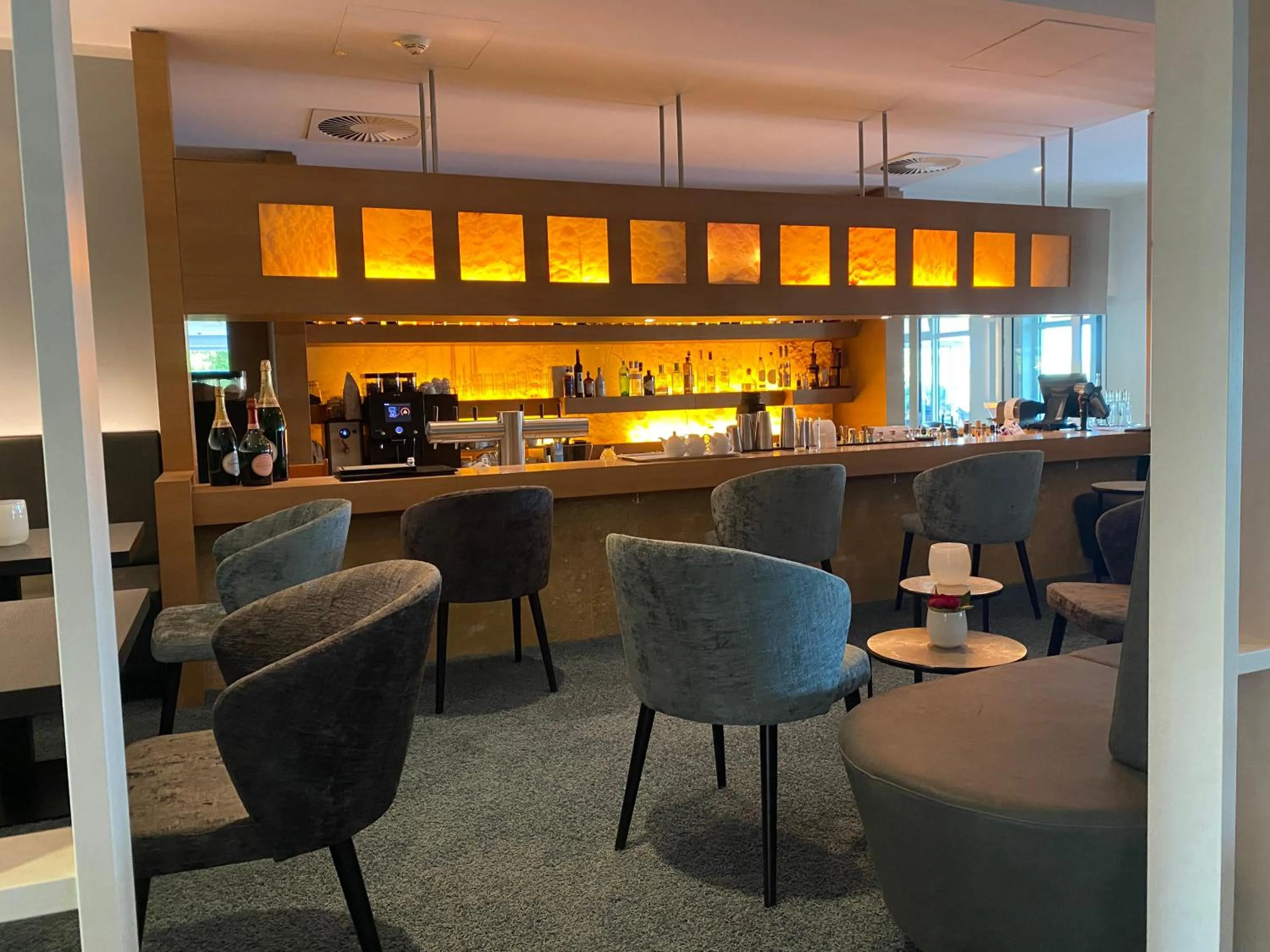 Lounge or bar in Strandhotel Dünenmeer - Adults only