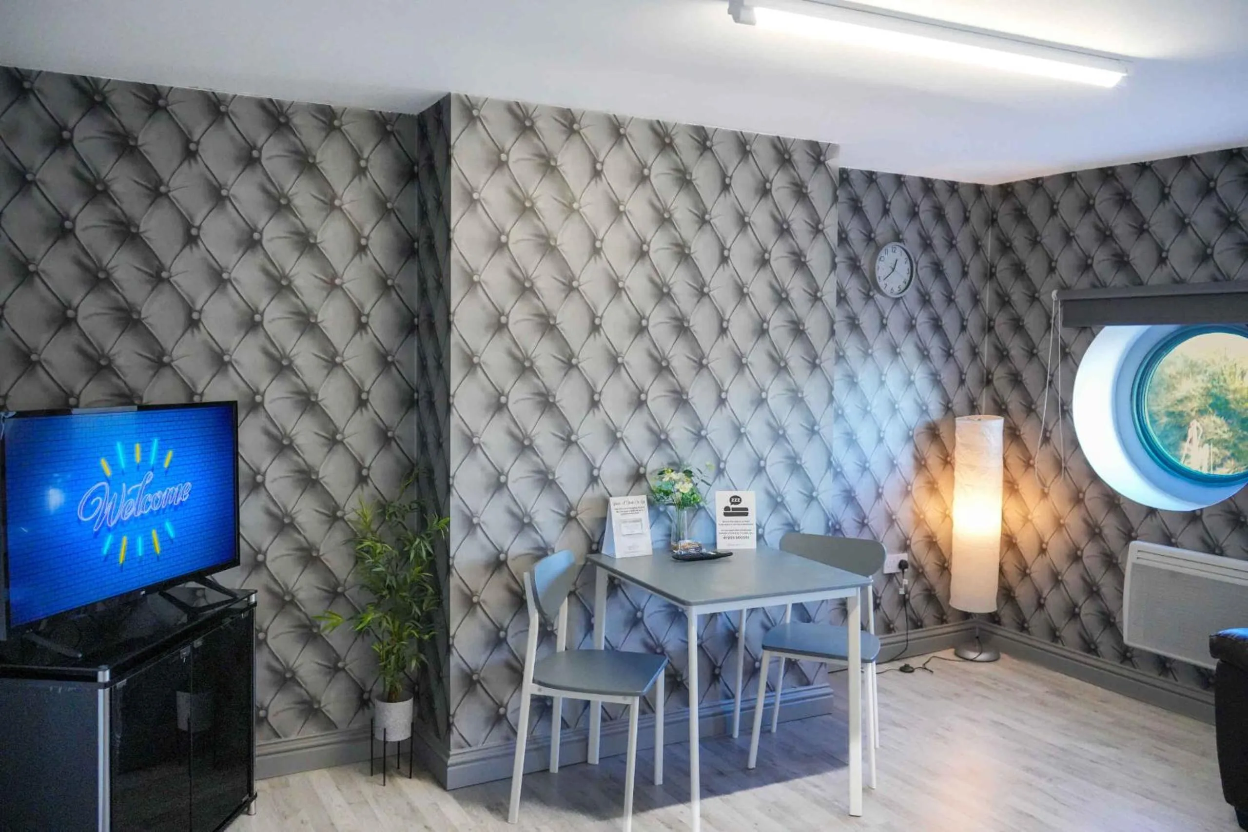 Living room, TV/Entertainment Center in The Quayside Apartment Hotel