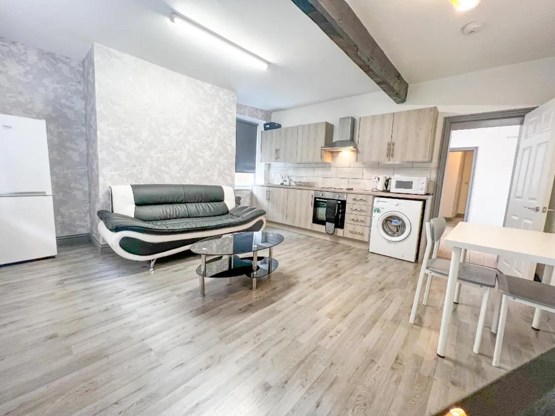 Kitchen or kitchenette, Kitchen/Kitchenette in The Quayside Apartment Hotel