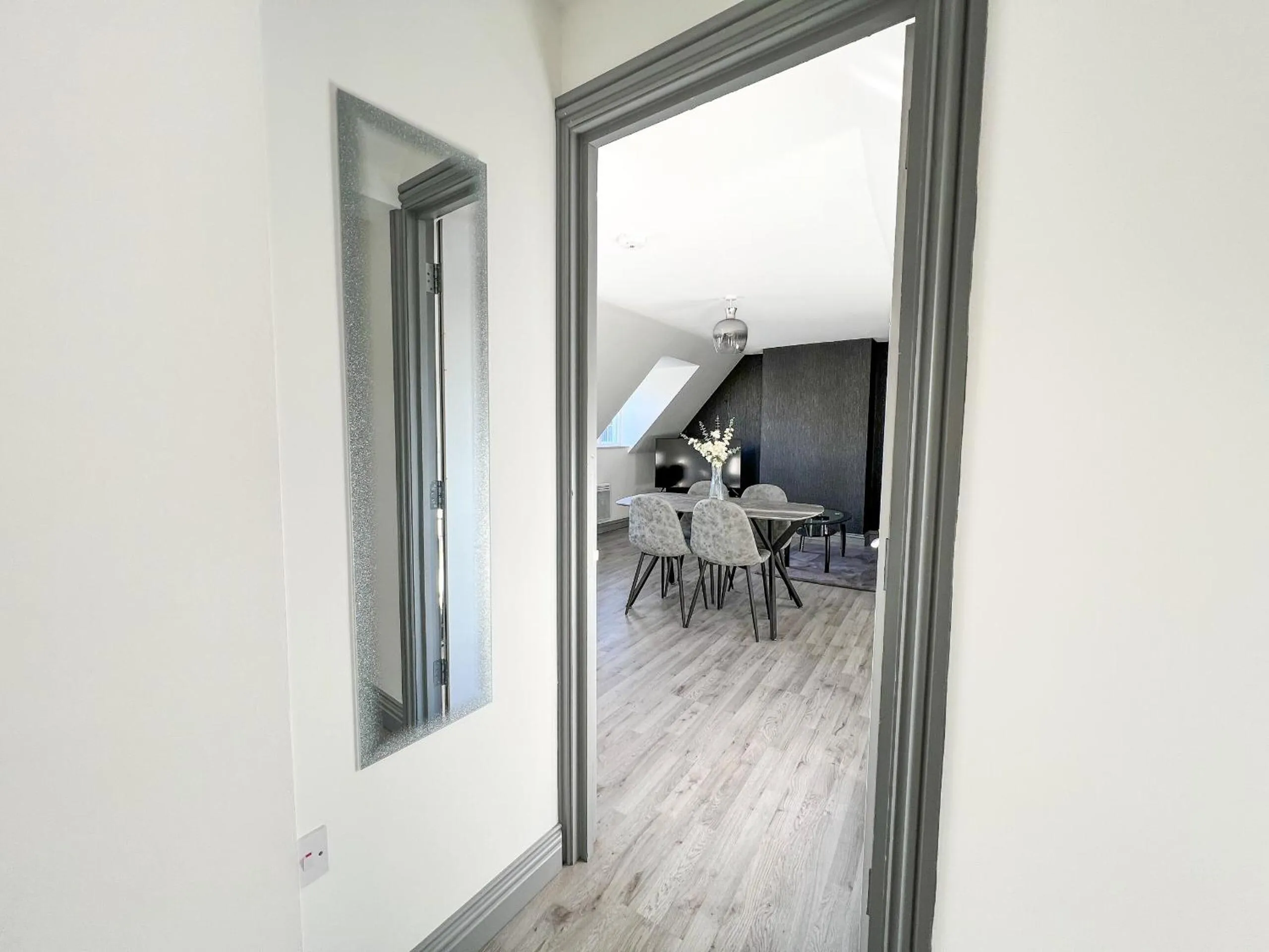 Lobby or reception, Balcony/Terrace in The Quayside Apartment Hotel