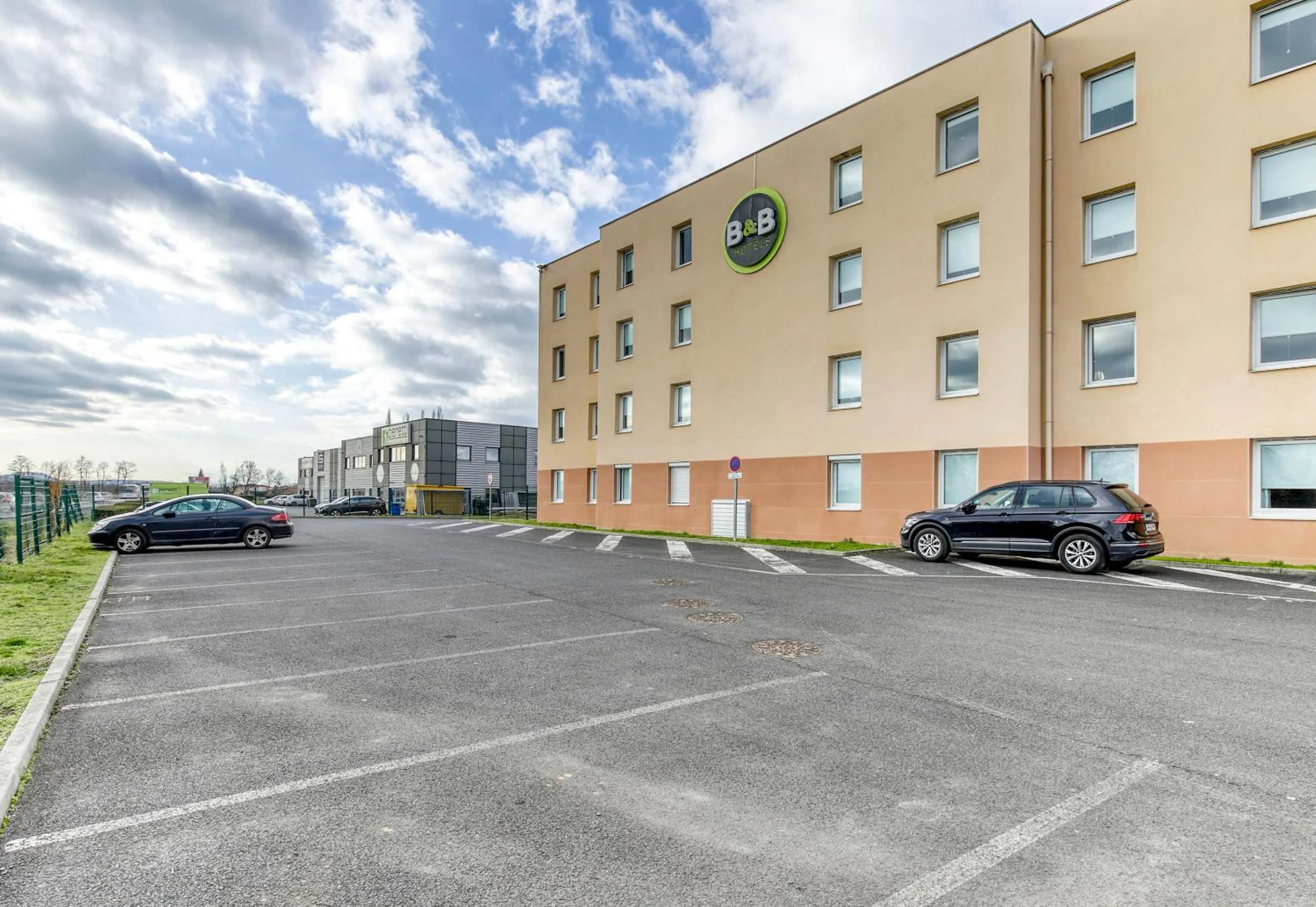 Property building in B&B HOTEL Clermont-Ferrand Gerzat