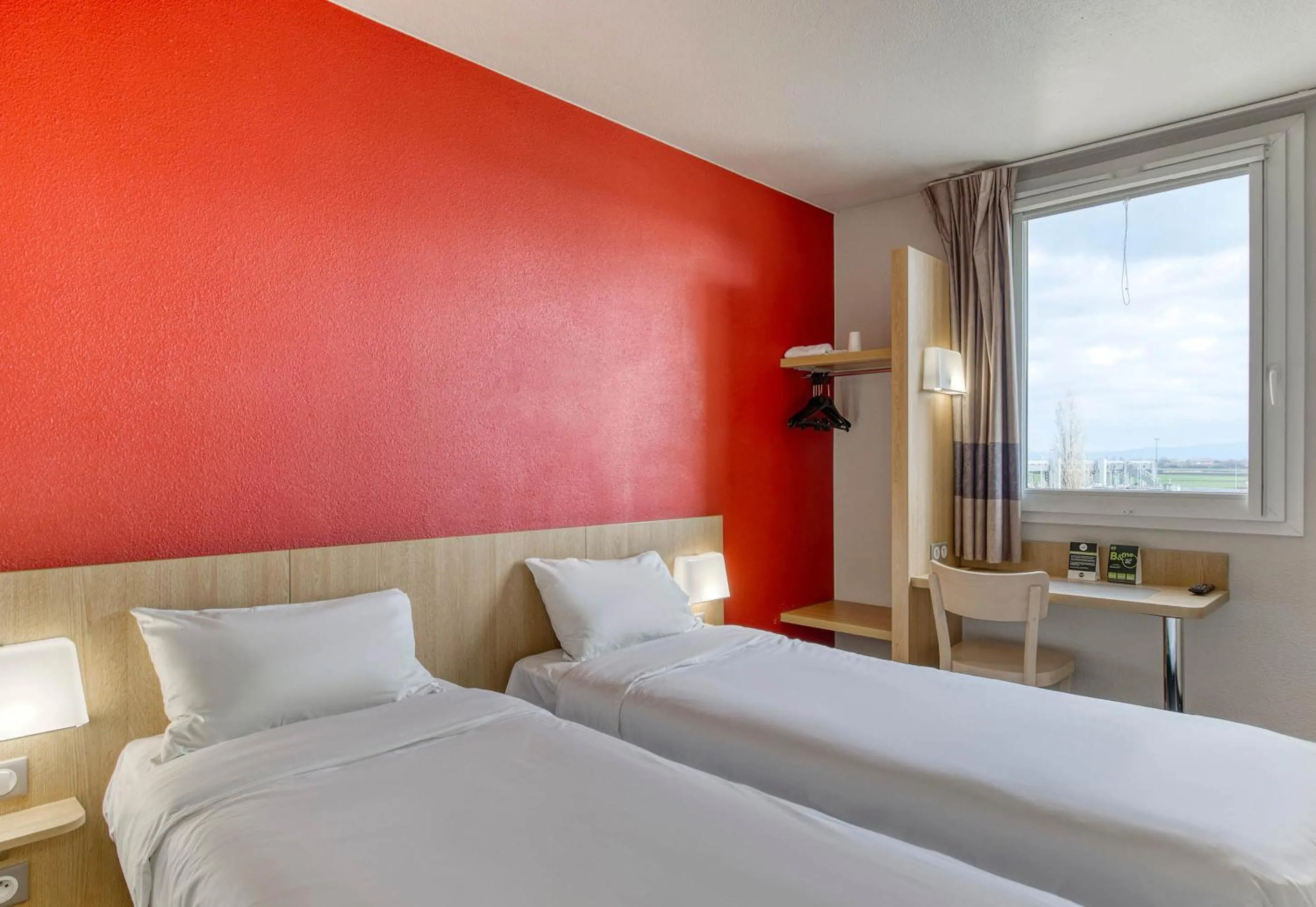 Bedroom, Bed in B&B HOTEL Clermont-Ferrand Gerzat