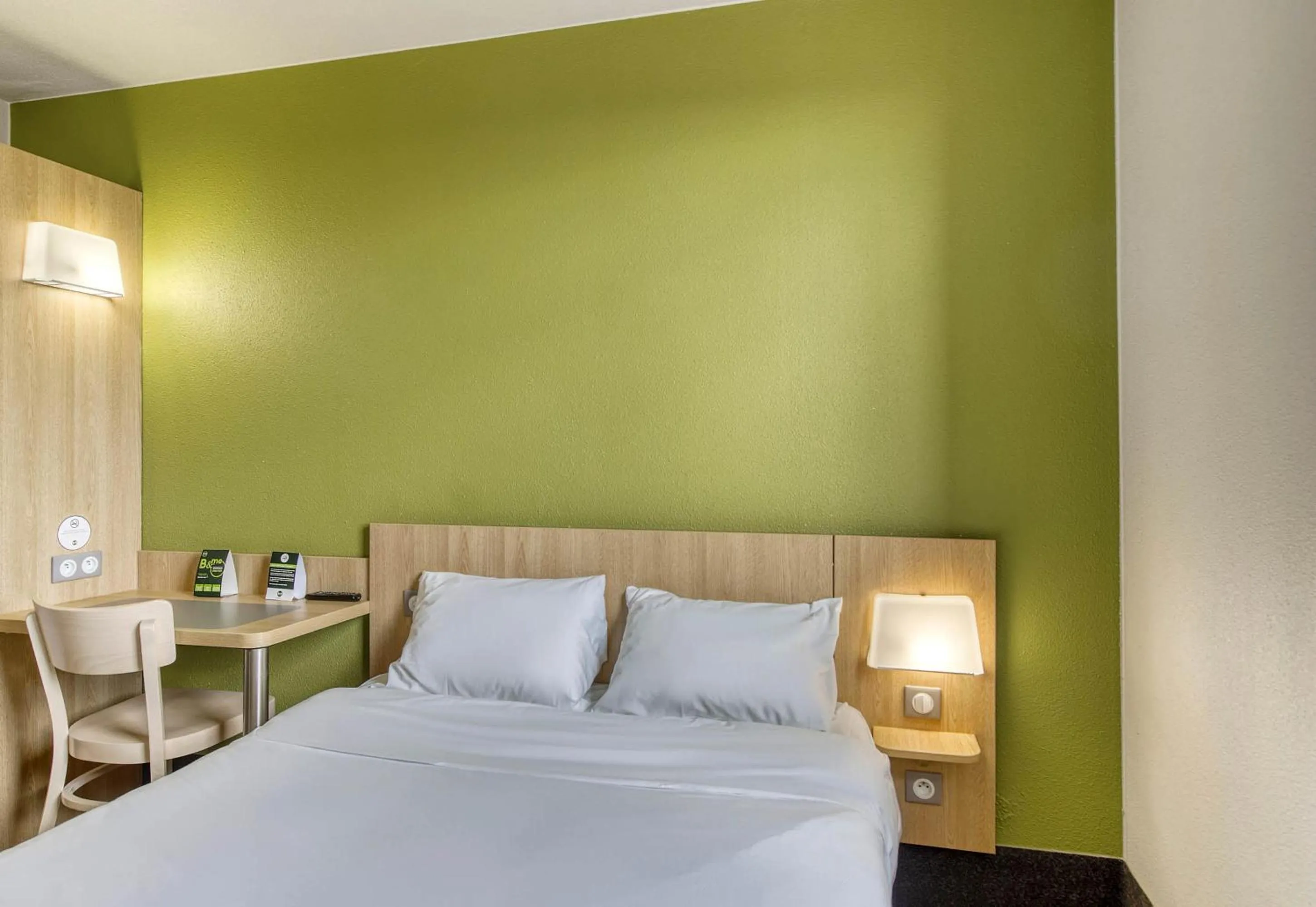 Bedroom, Bed in B&B HOTEL Clermont-Ferrand Gerzat