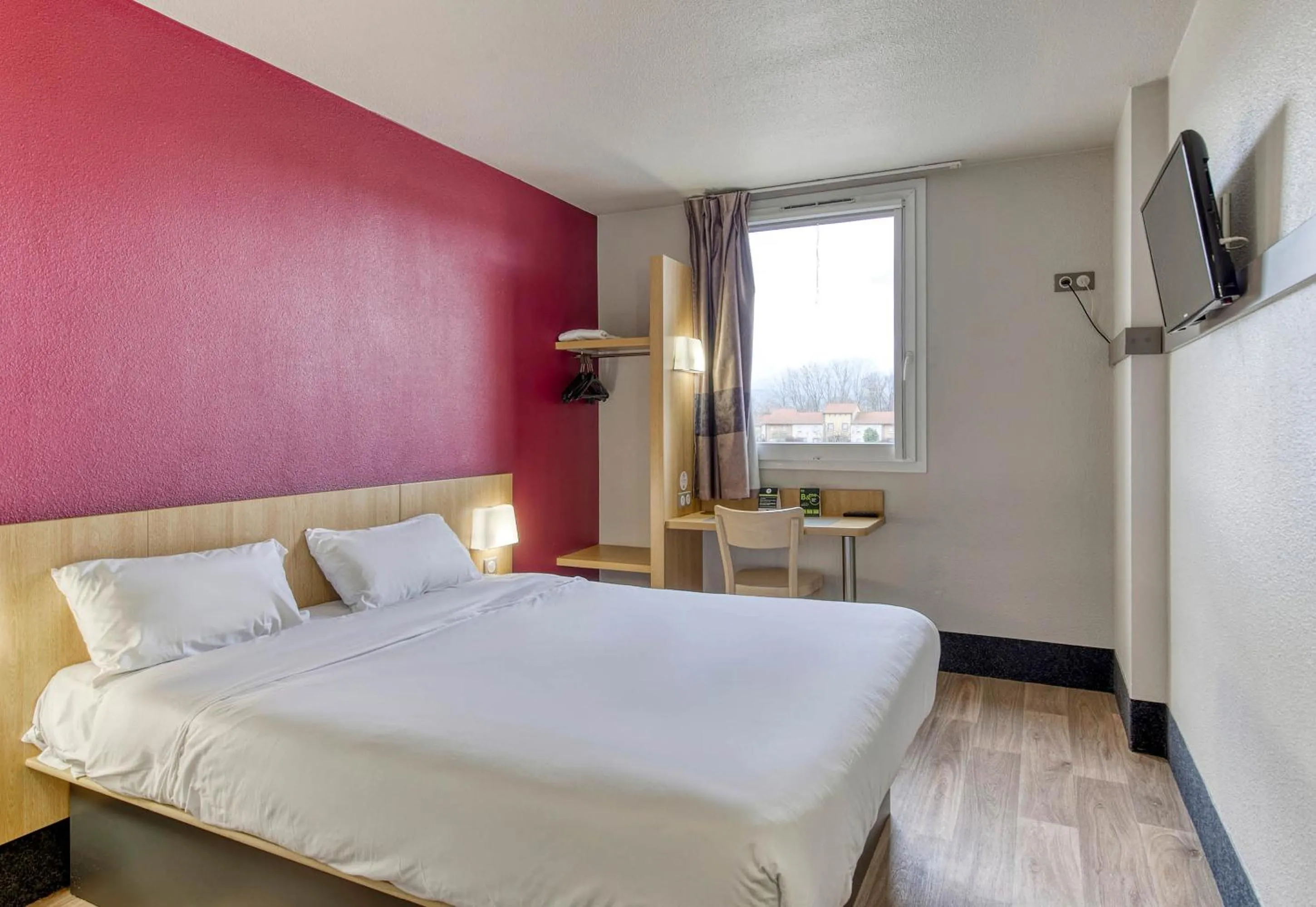 Bedroom, Bed in B&B HOTEL Clermont-Ferrand Gerzat