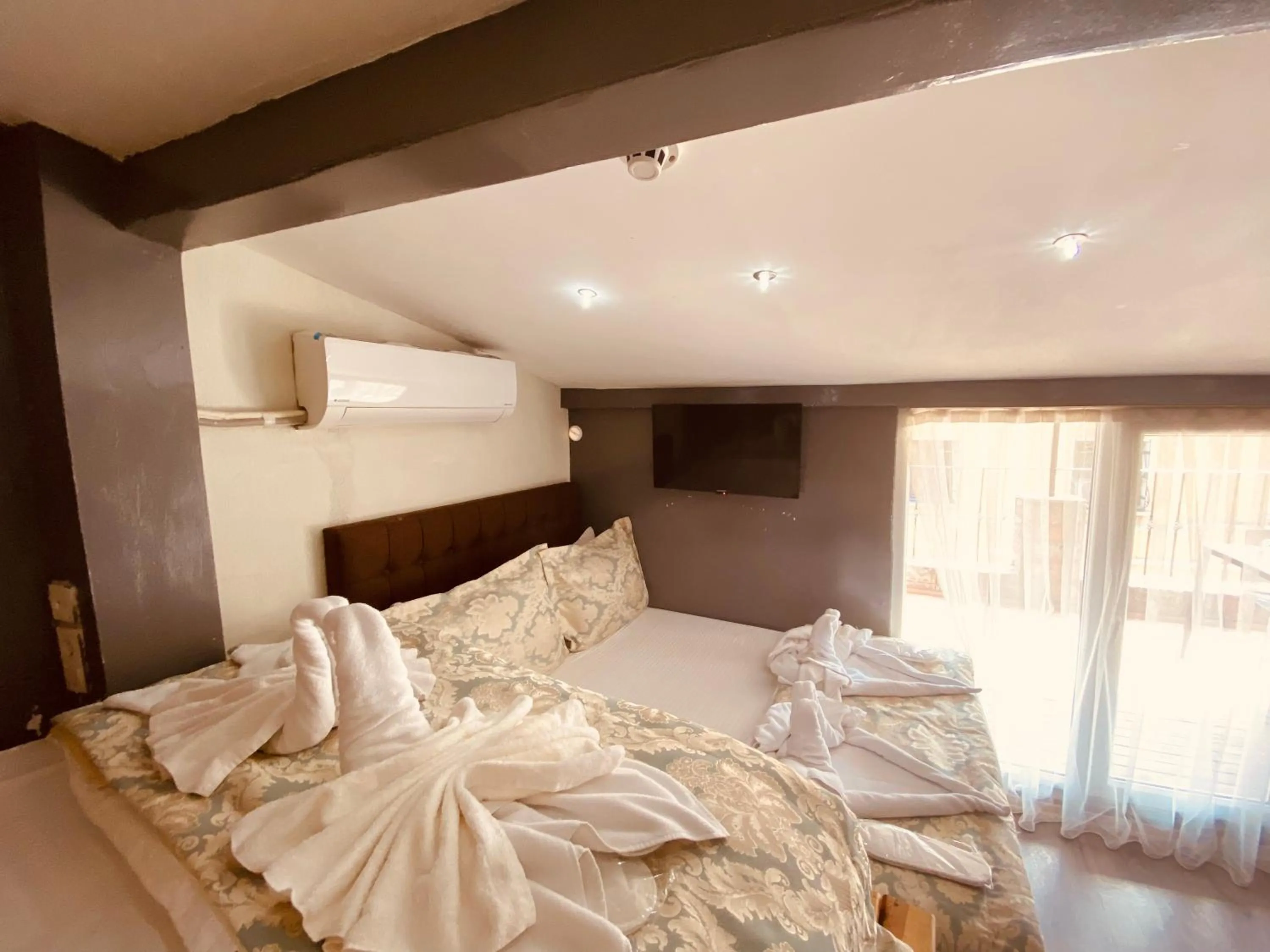 Bedroom, Bed in GANJ Hotel