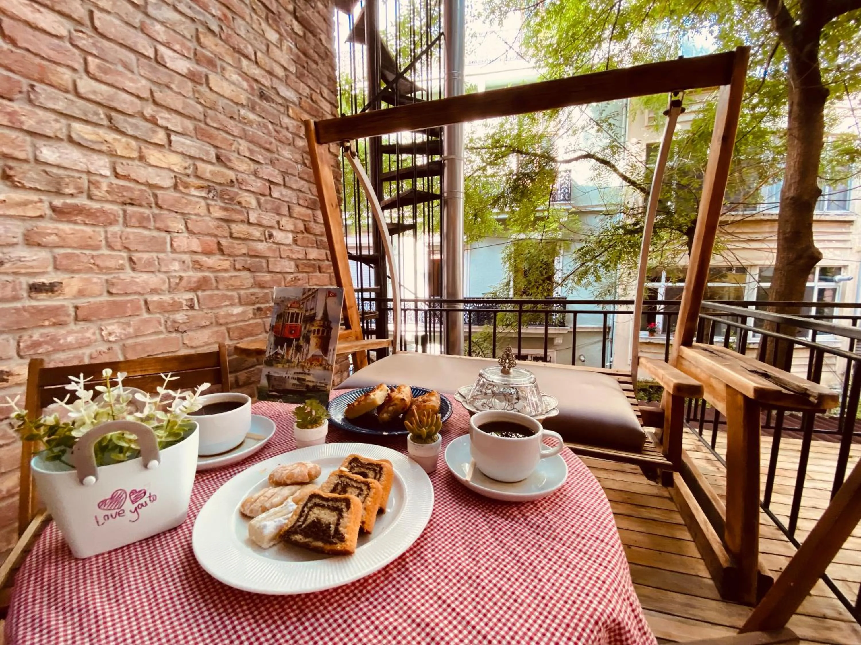 Balcony/Terrace in GANJ Hotel