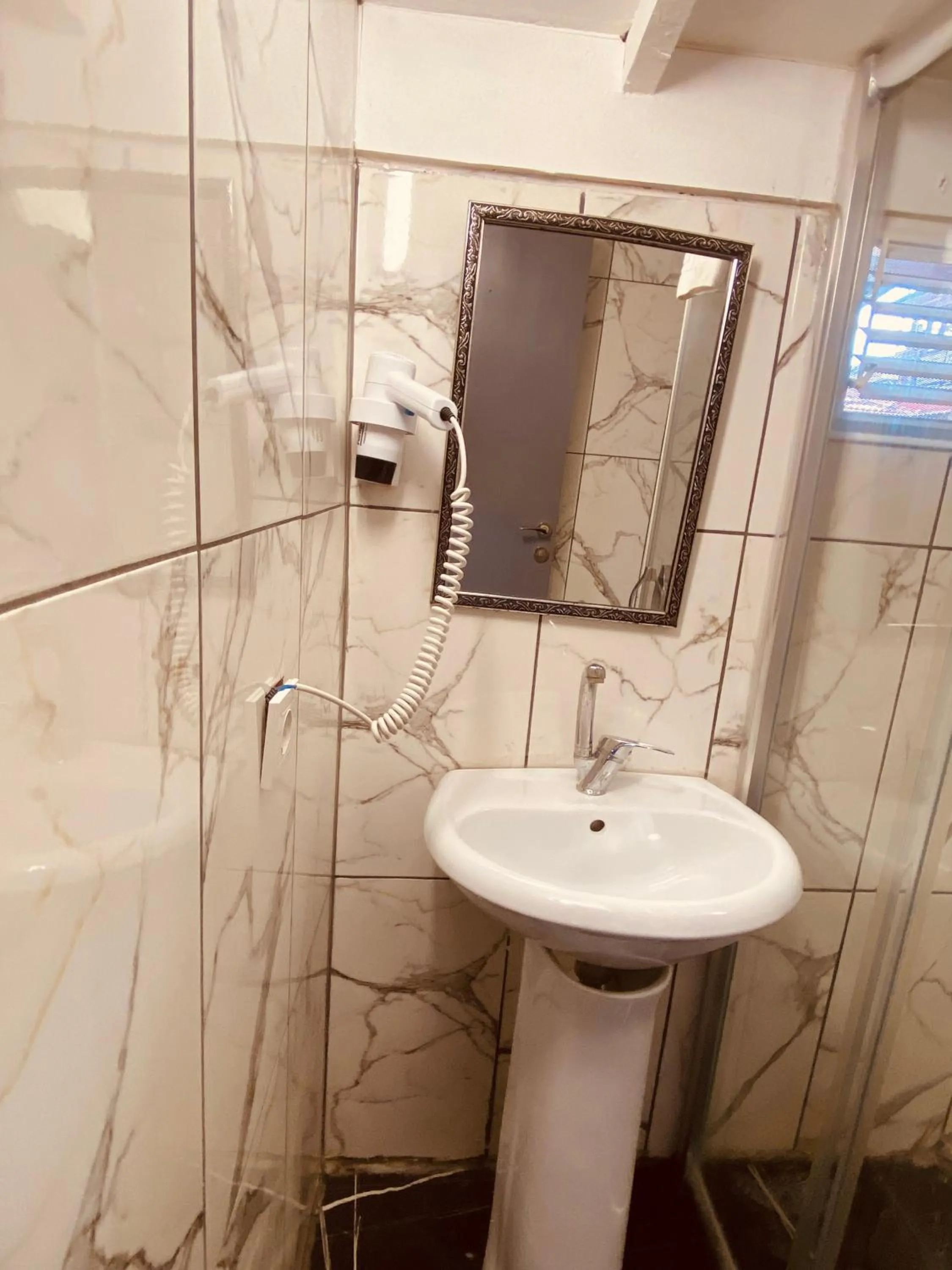 Bathroom in GANJ Hotel