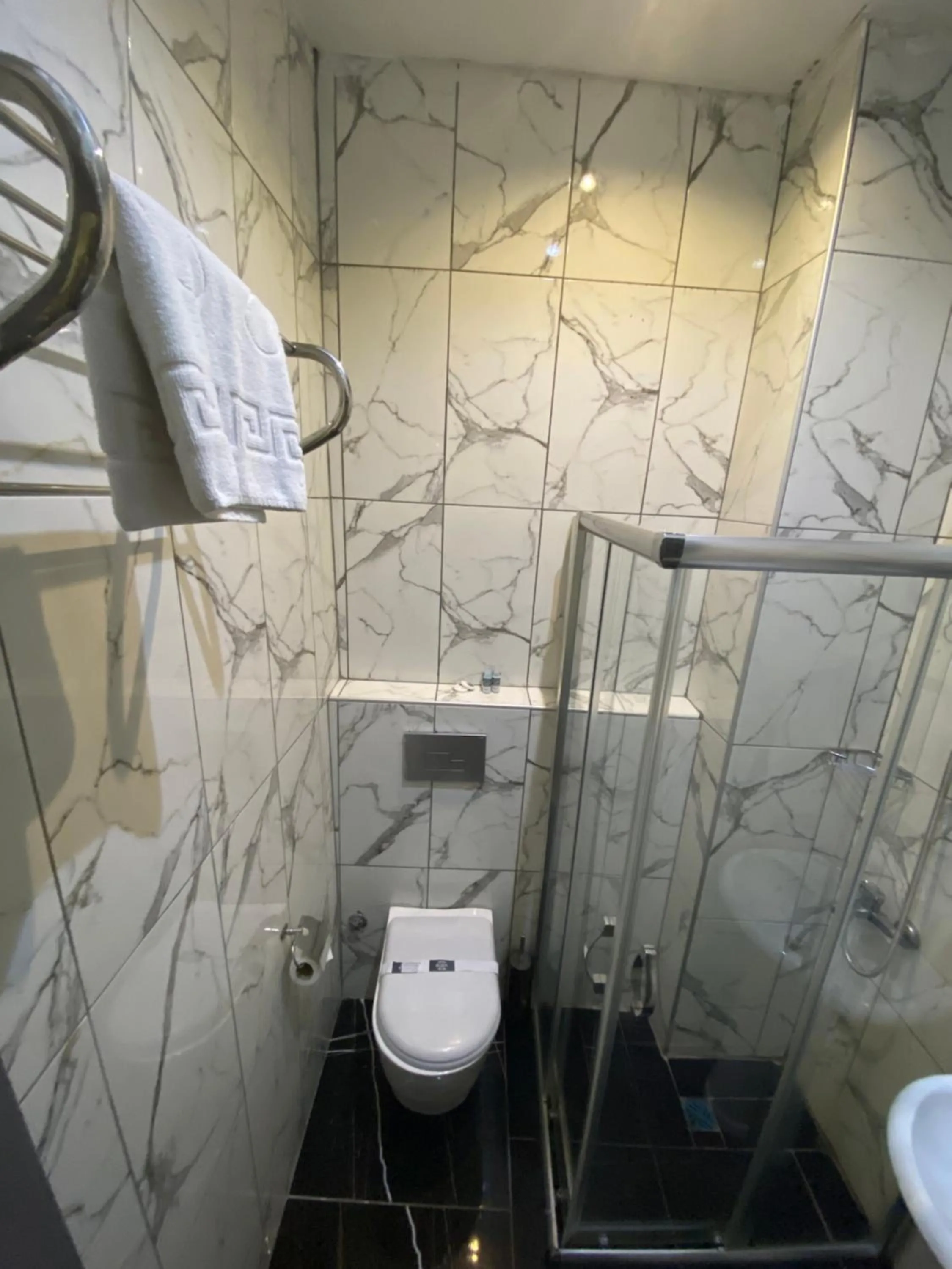 Bathroom in GANJ Hotel