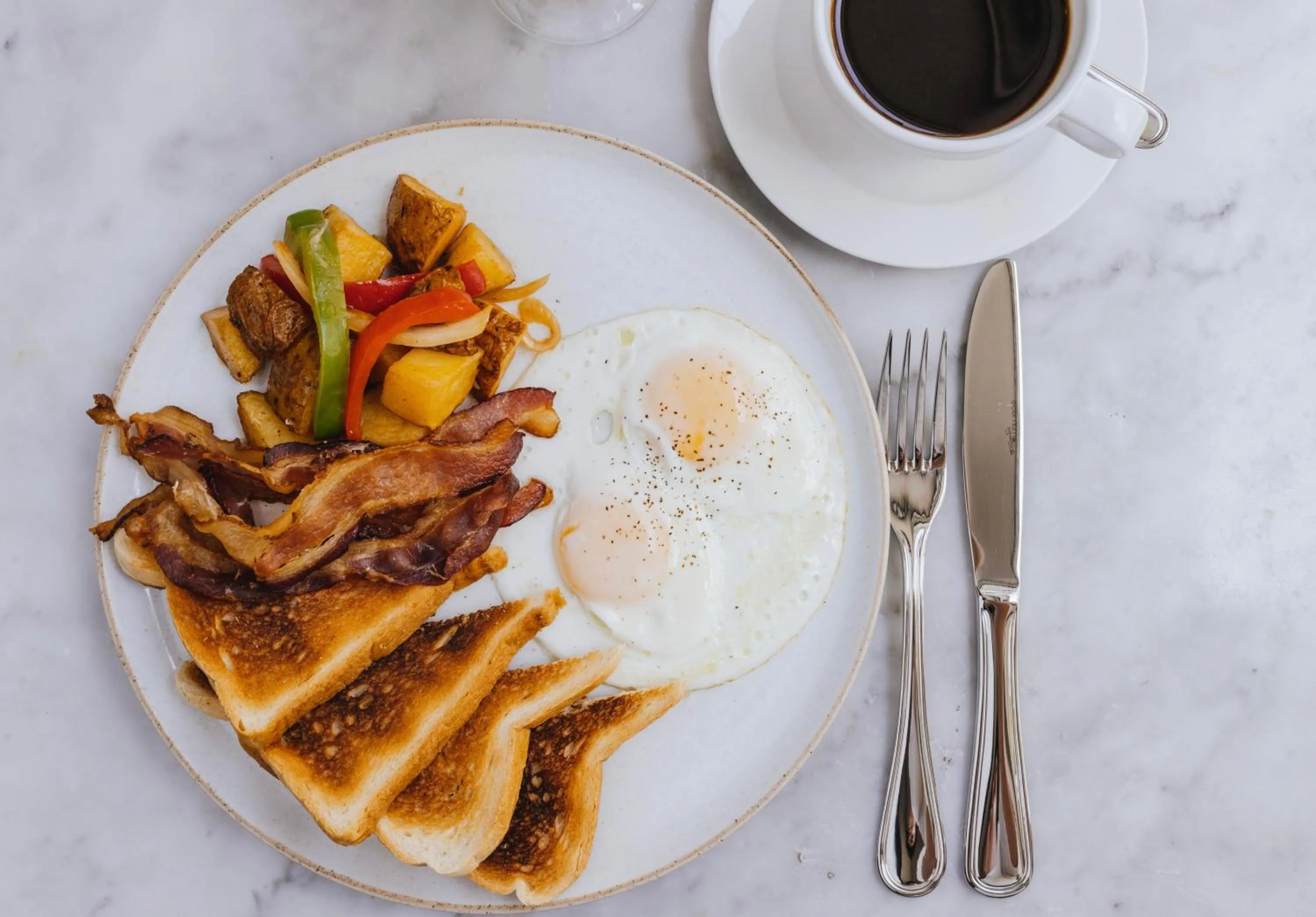 Restaurant/places to eat in The Mill Resort and Suites