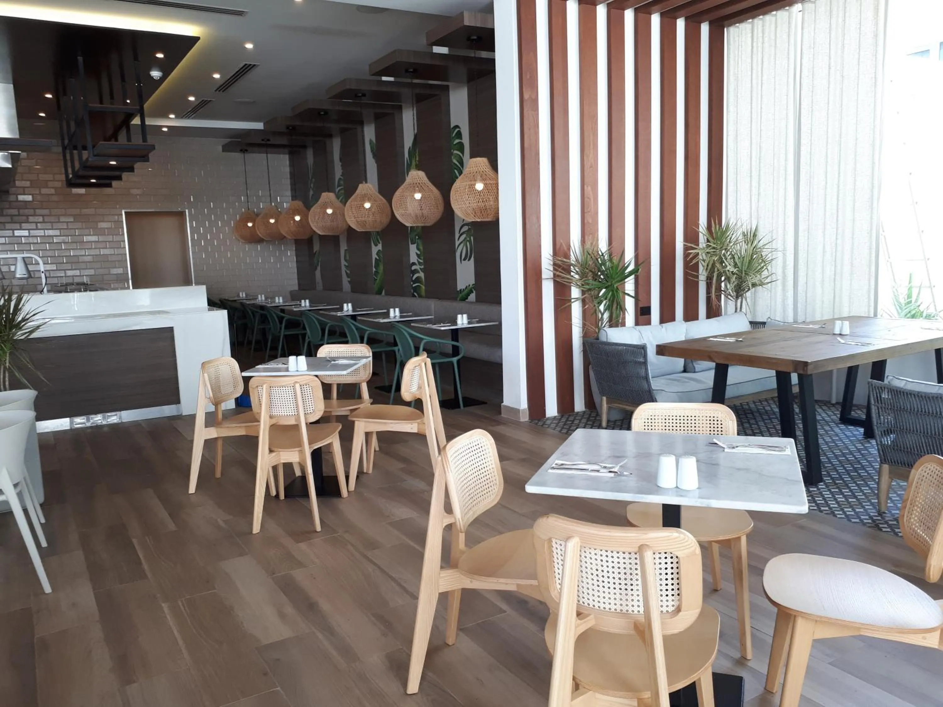 Restaurant/places to eat in The Mill Resort and Suites