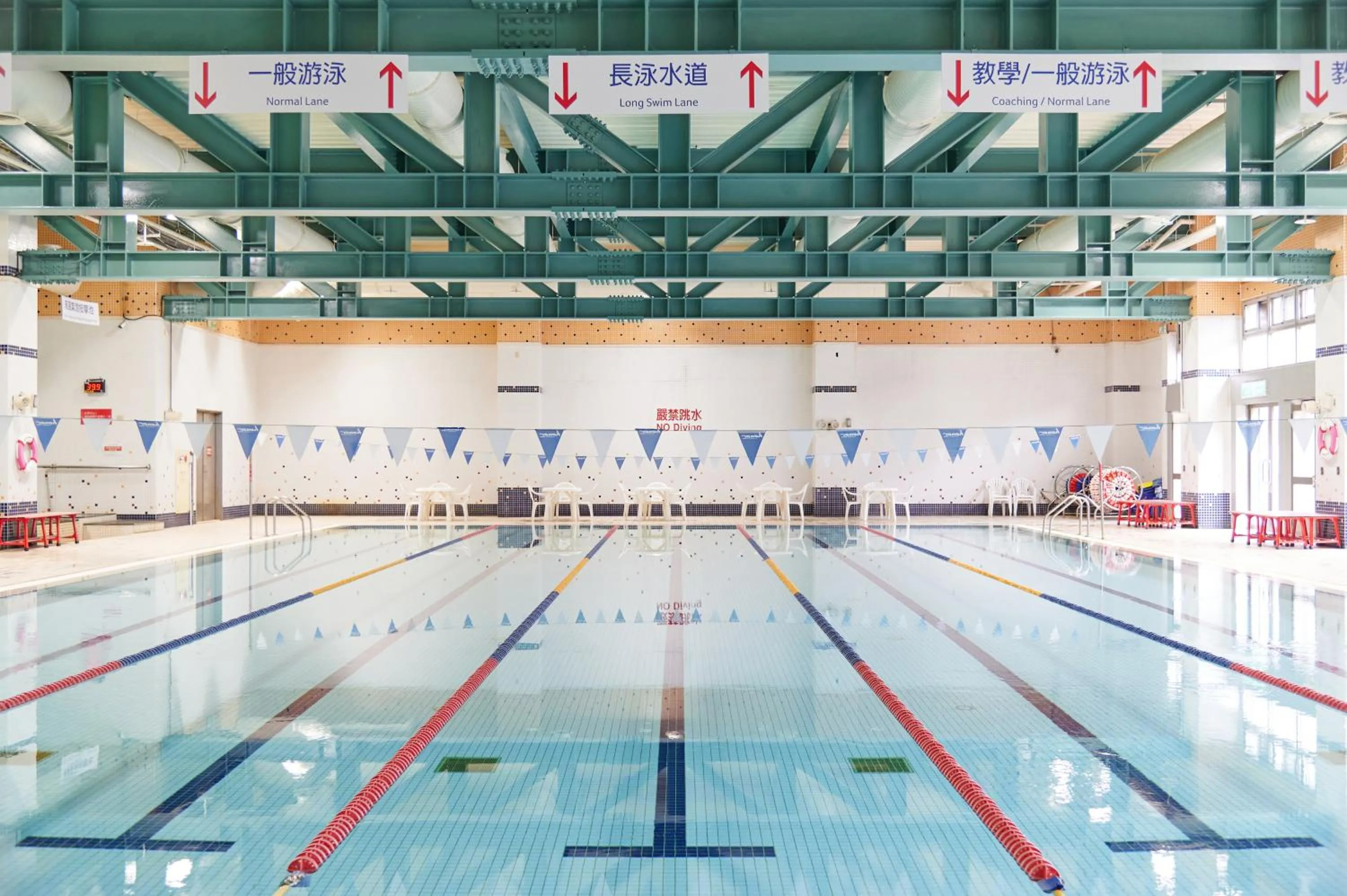 Pool view in Aspire Resort