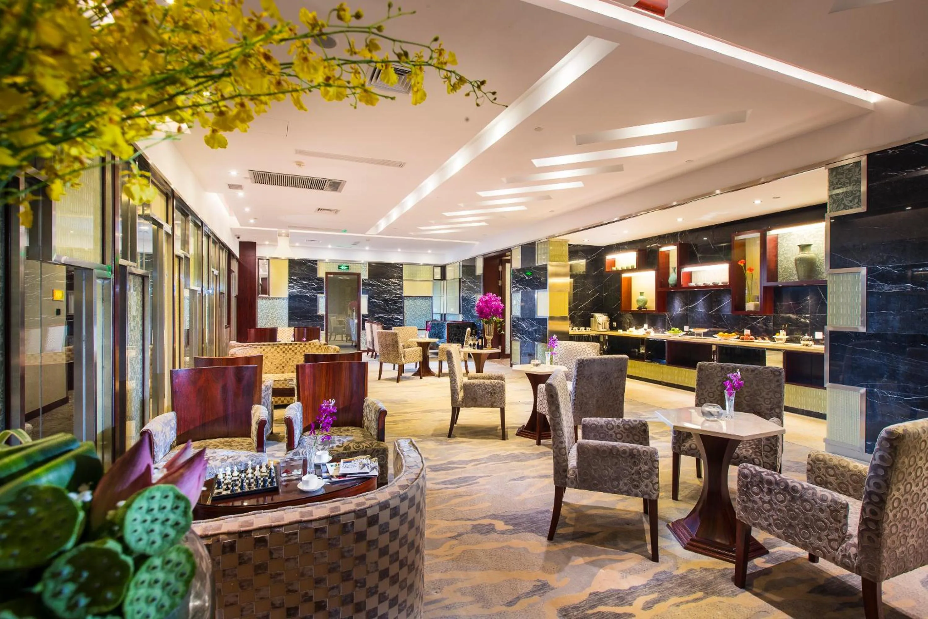 Lounge or bar in Huachen International Hotel