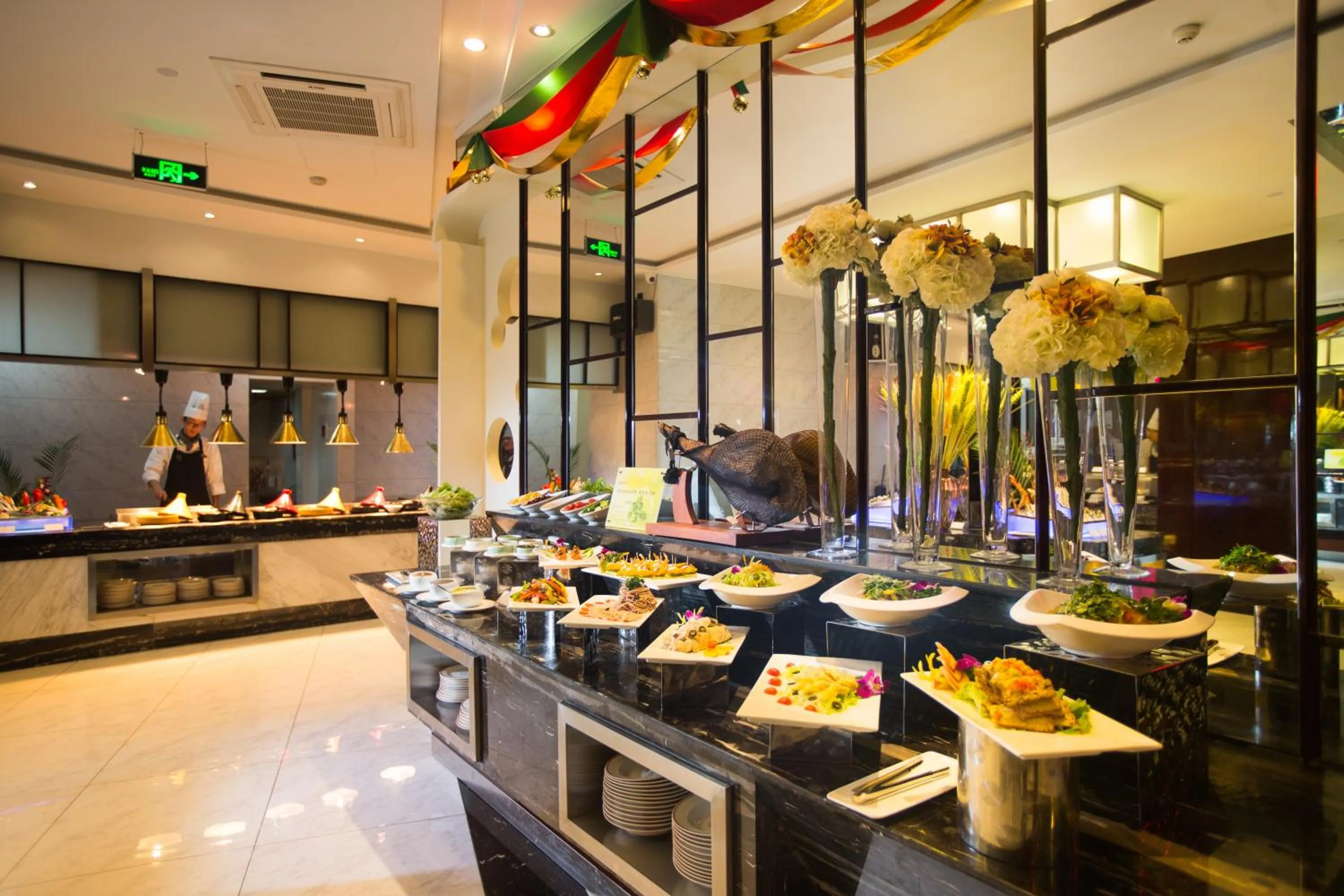 Restaurant/places to eat in Huachen International Hotel