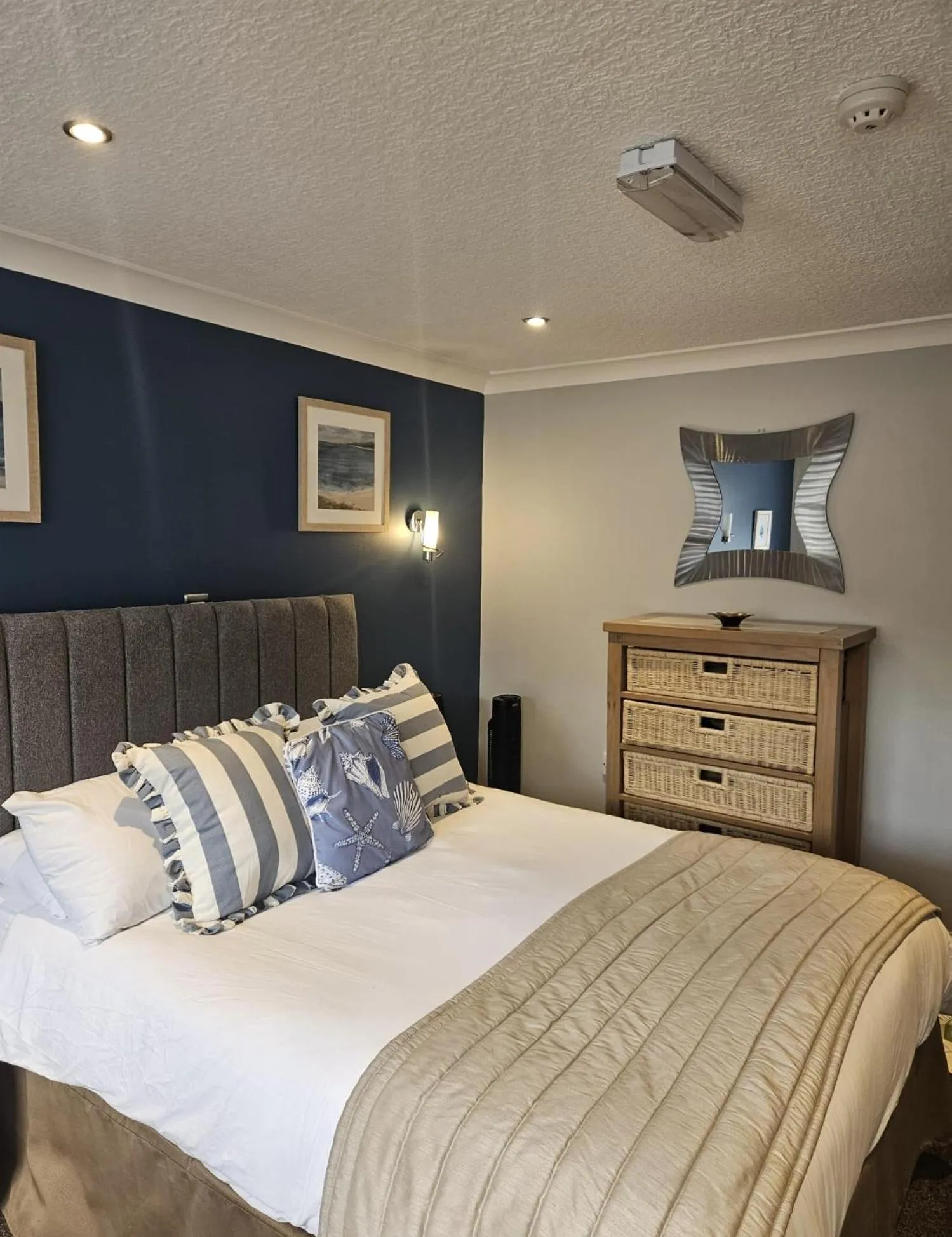 Bedroom, Bed in Salt on the Harbour