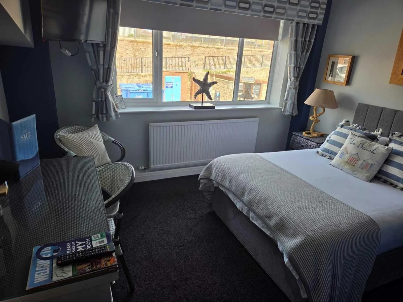 Bedroom, Bed in Salt on the Harbour