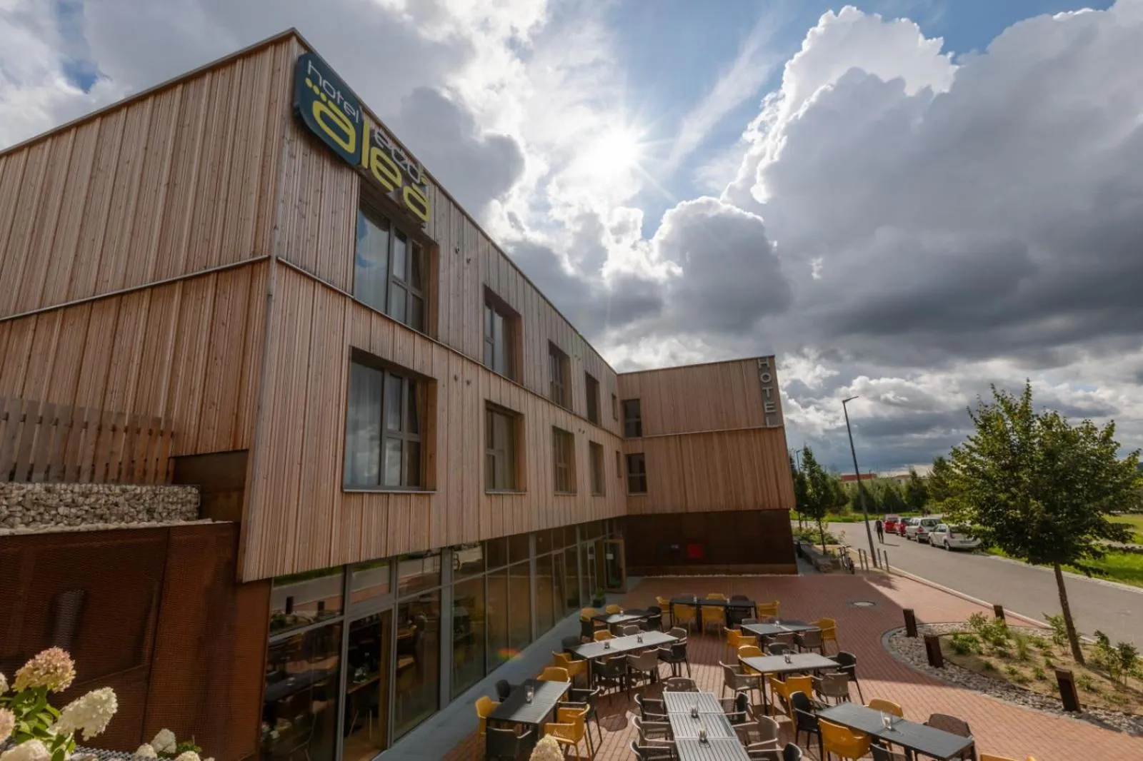 Property building in Ökohotel aus Holz Alea Eco