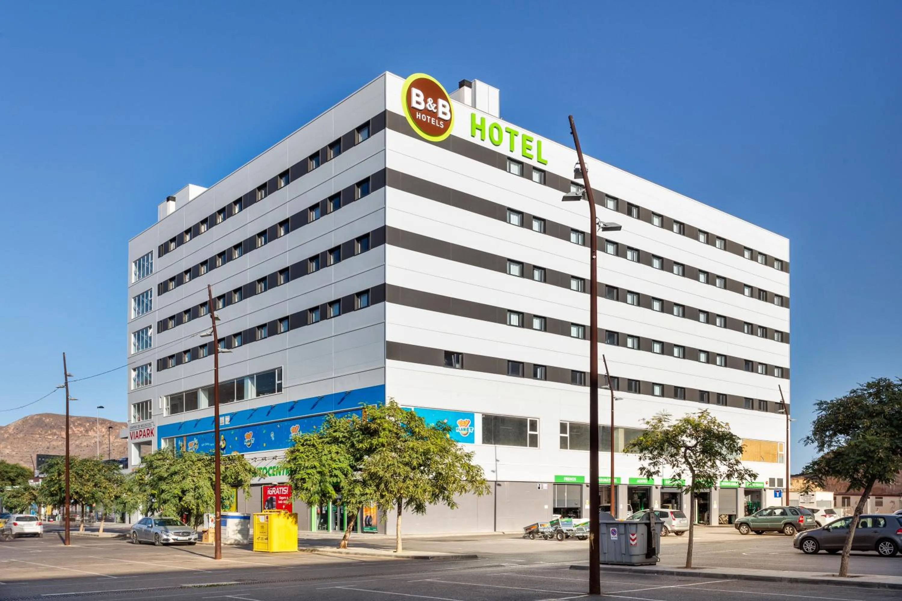 Facade/entrance in B&B HOTEL Almería Vicar