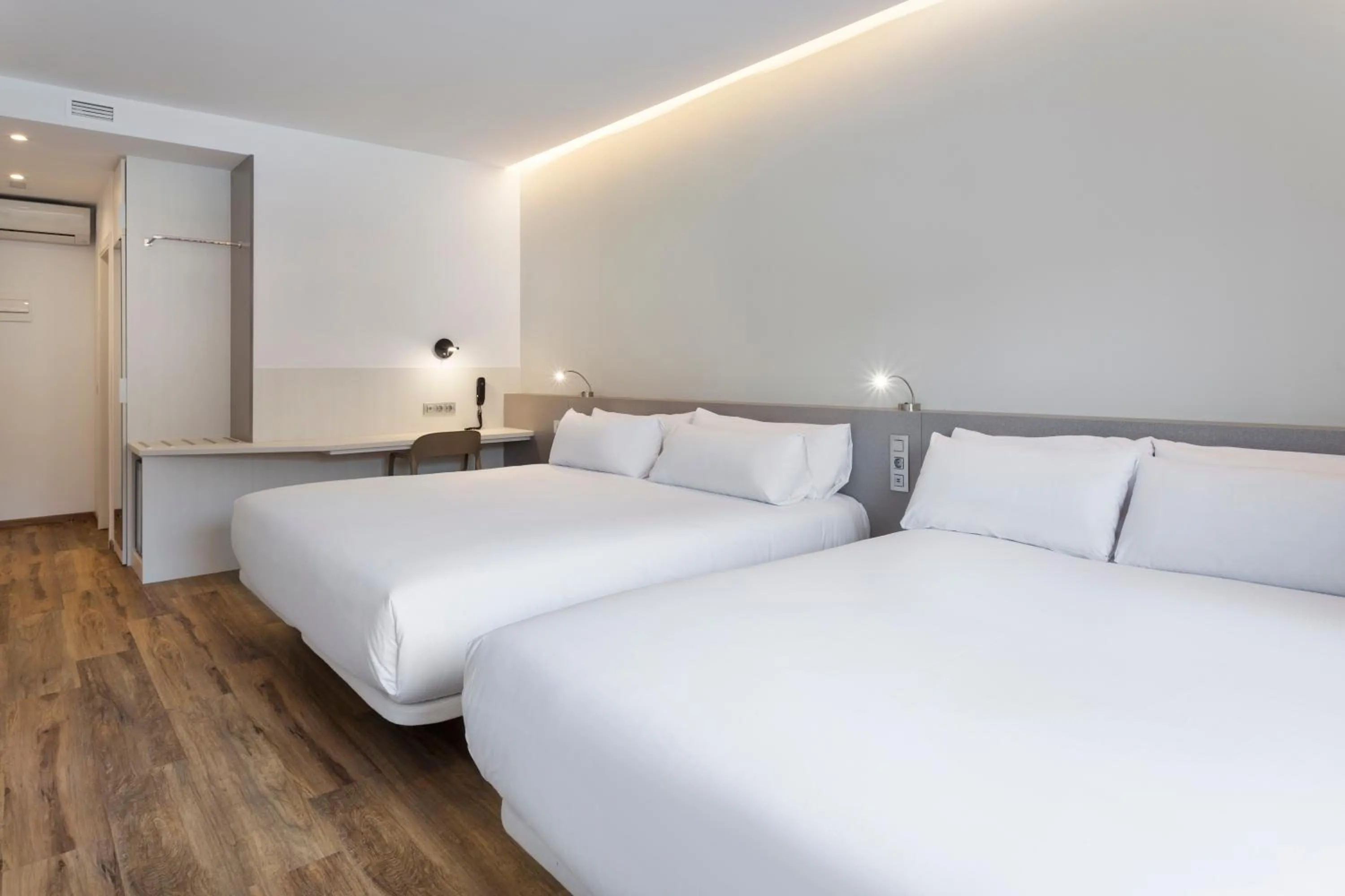 Other, Bed in B&B HOTEL Almería Vicar