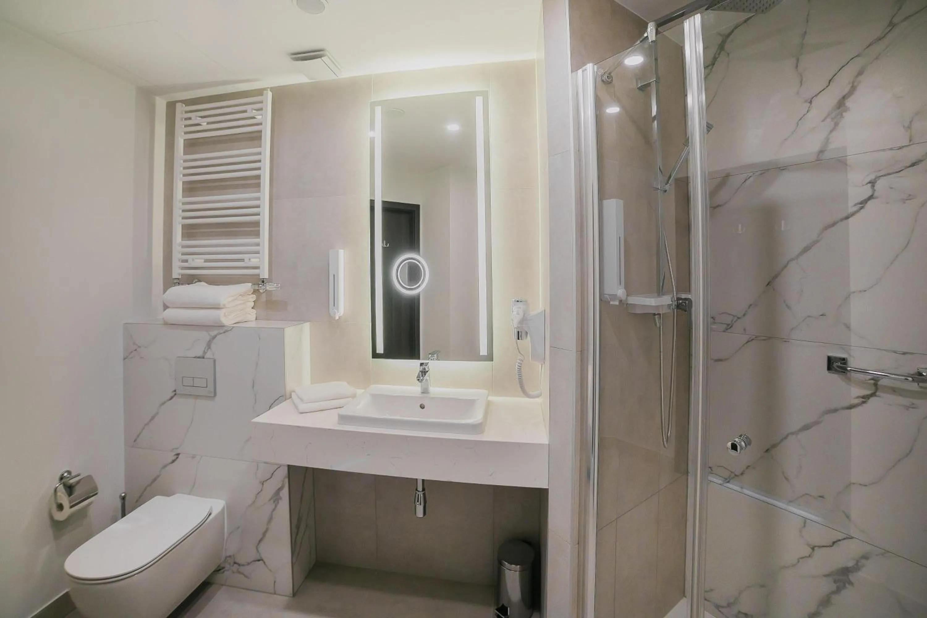 Bathroom in B&B HOTEL Warsaw East