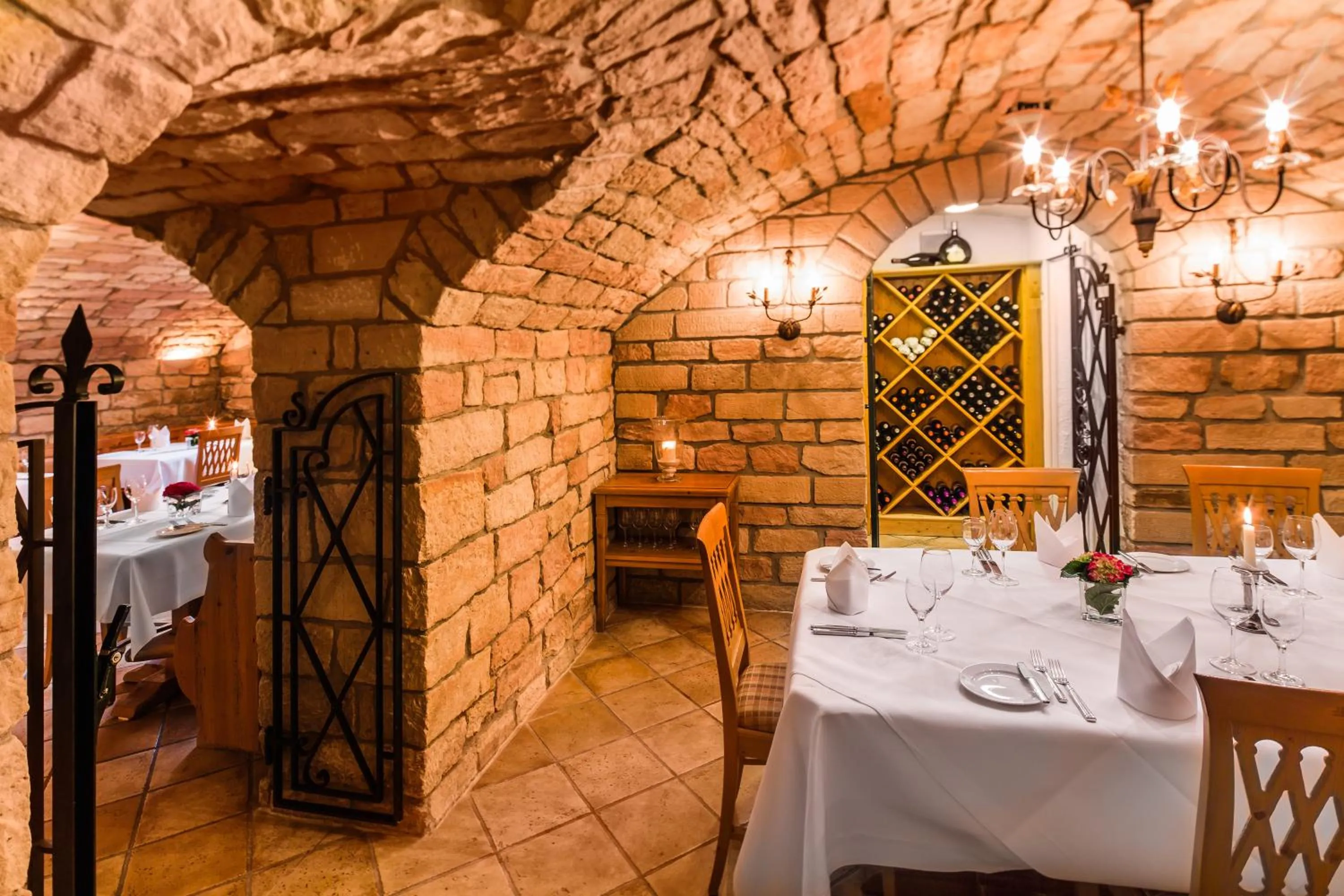 Restaurant/places to eat in Hotel Villa Marburg im Park