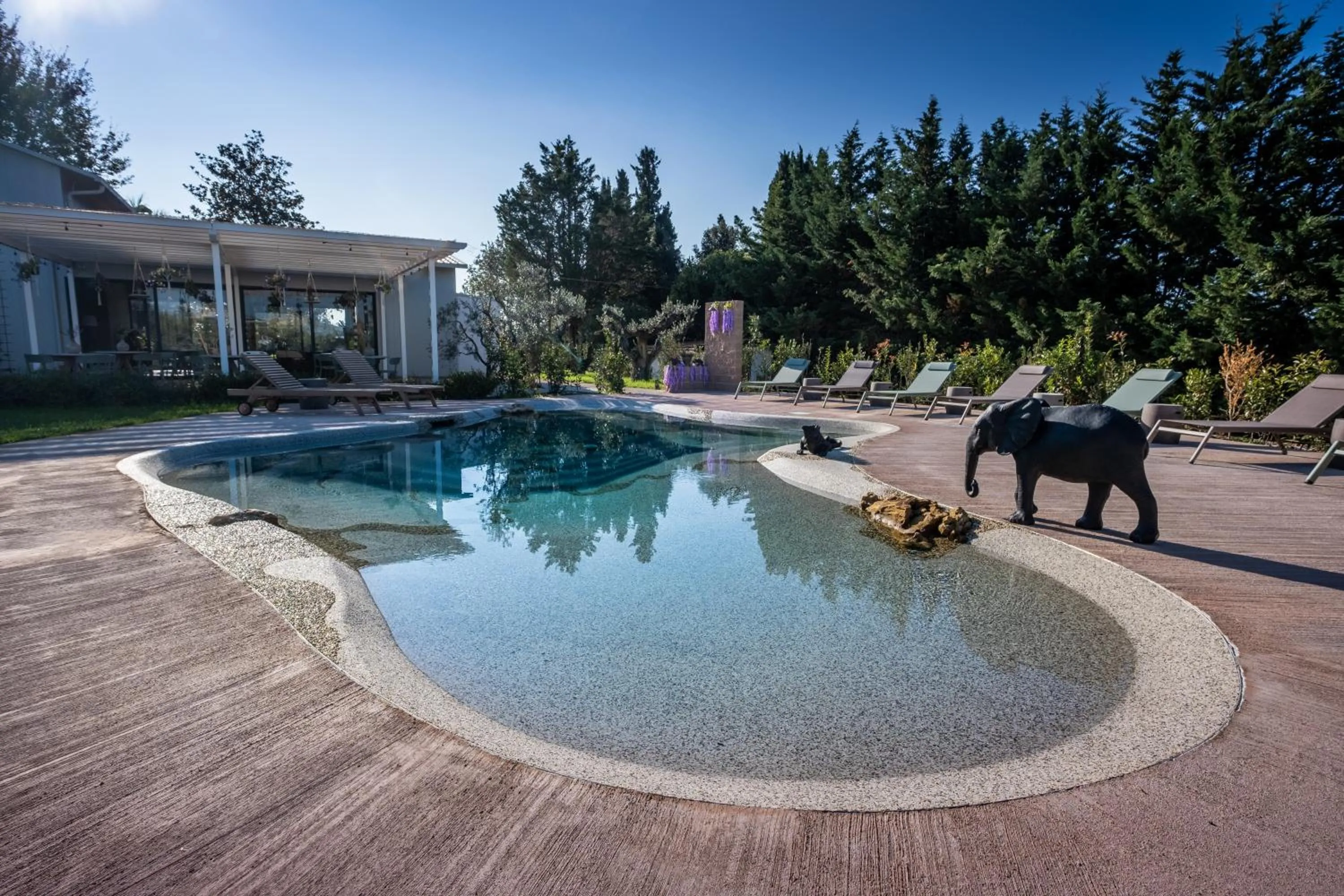 Swimming pool in Relais San Baio