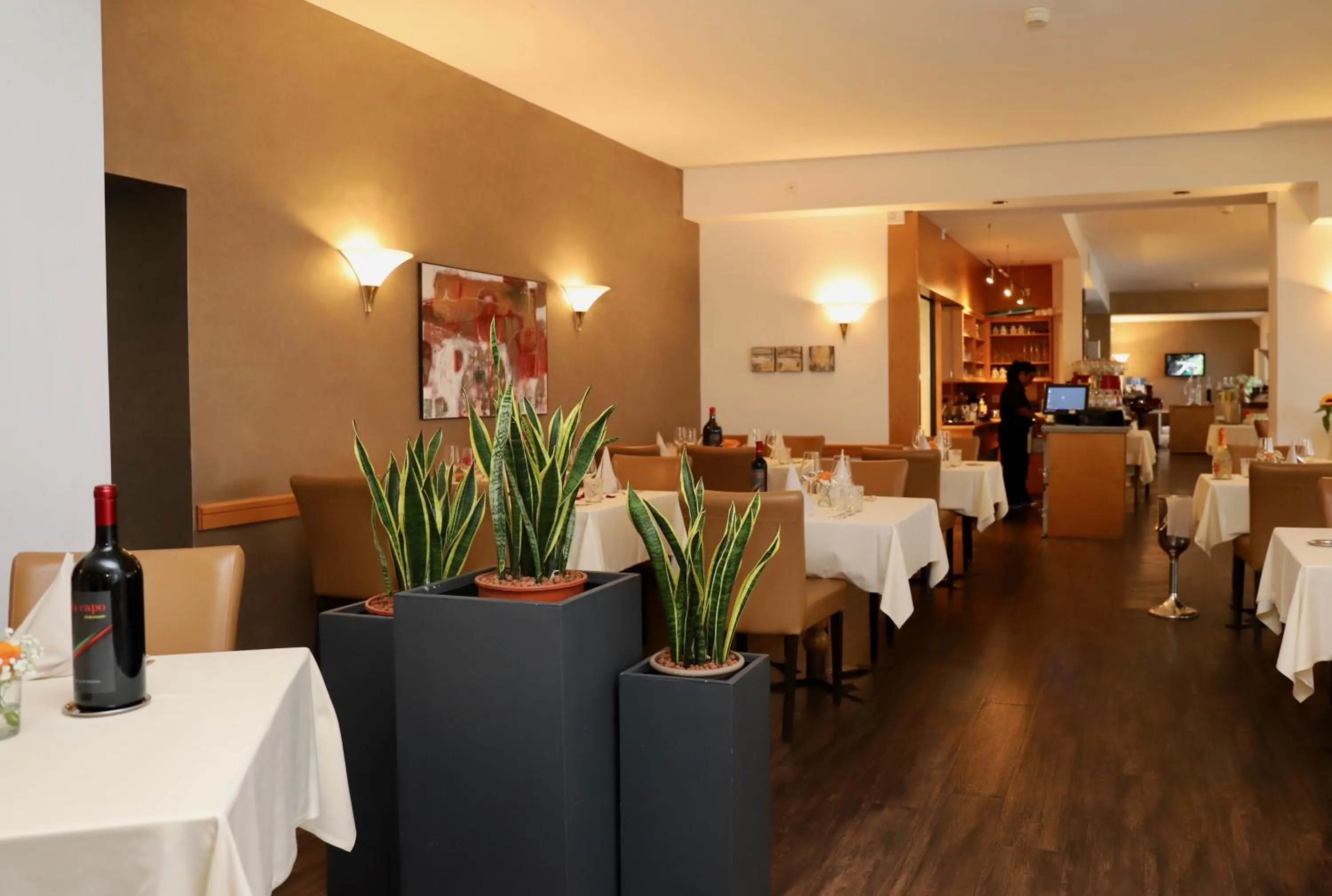 Restaurant/places to eat in Hotel Arancio