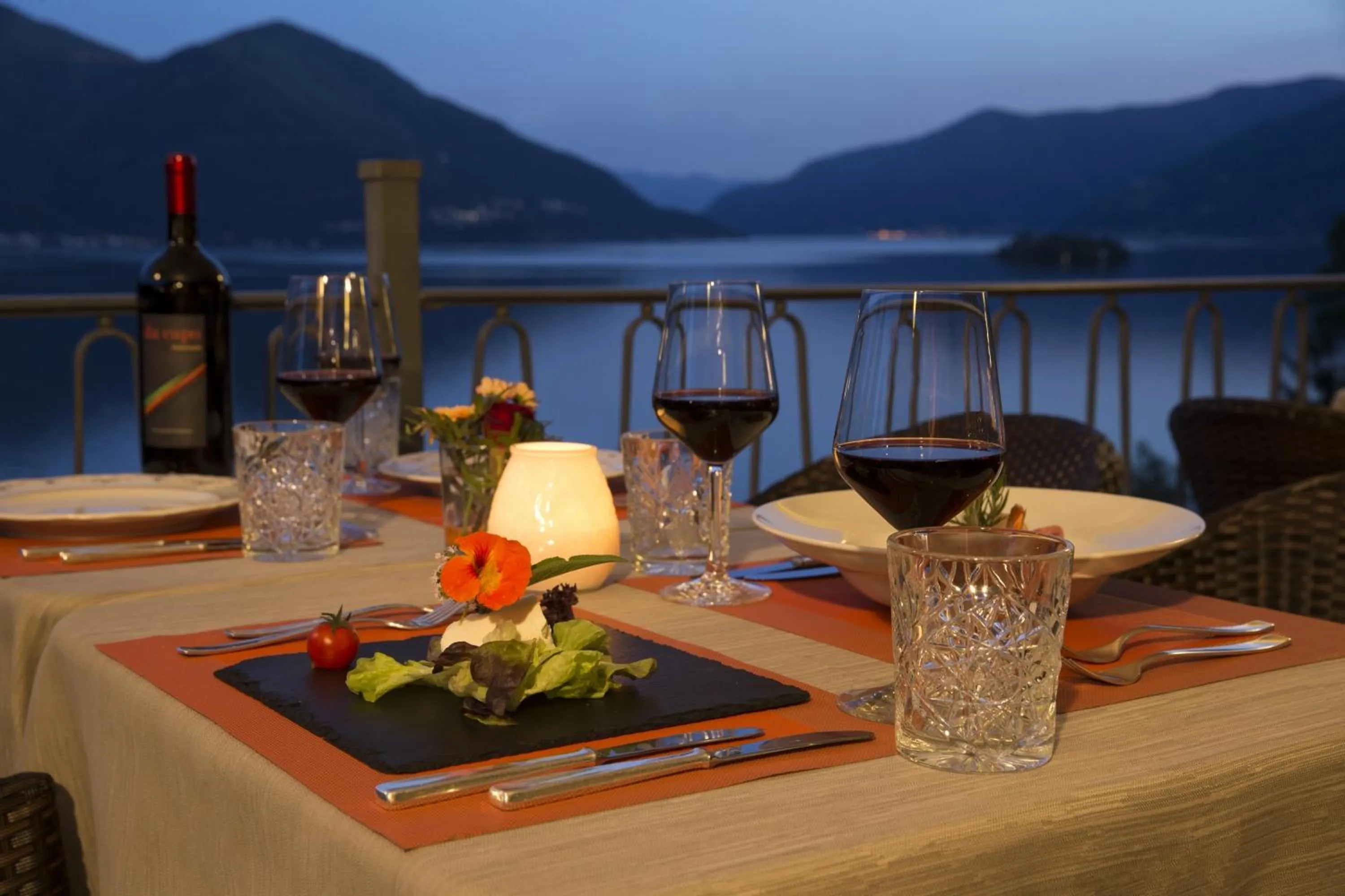 Restaurant/places to eat in Hotel Arancio