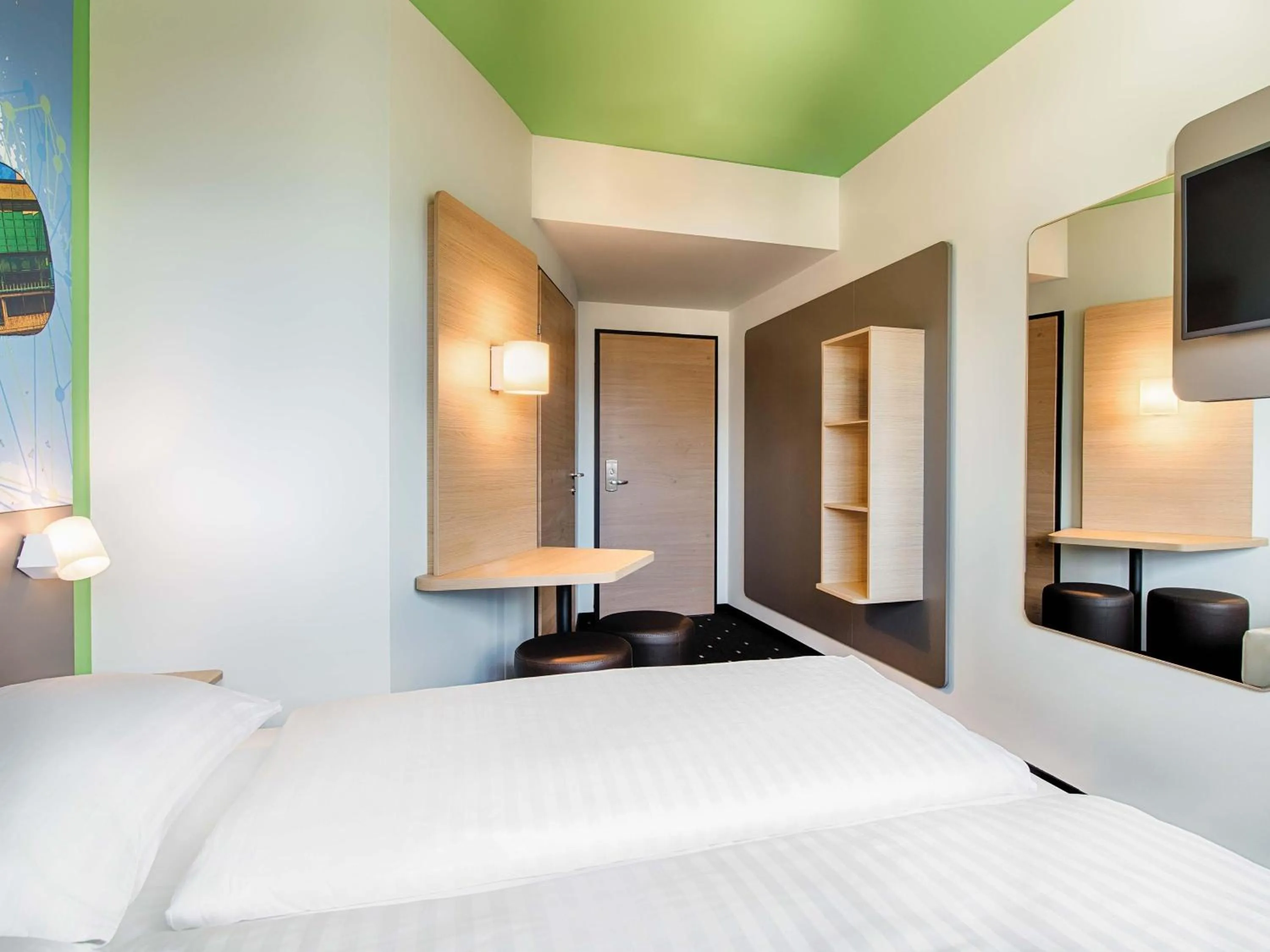 Photo of the whole room, Bed in B&B Hotel Villach