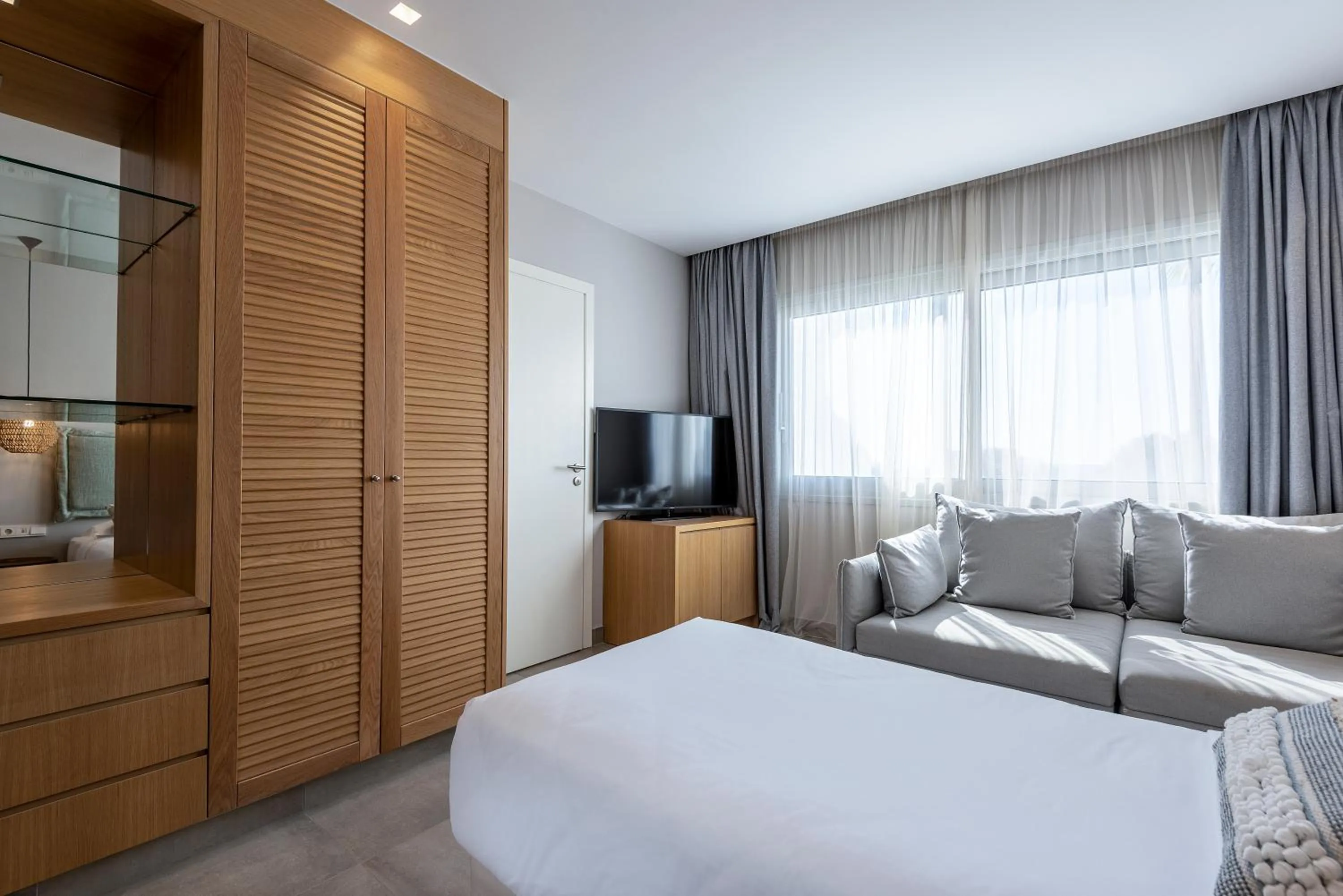 Living room, Bed in Atlantica Beach Resort Kos