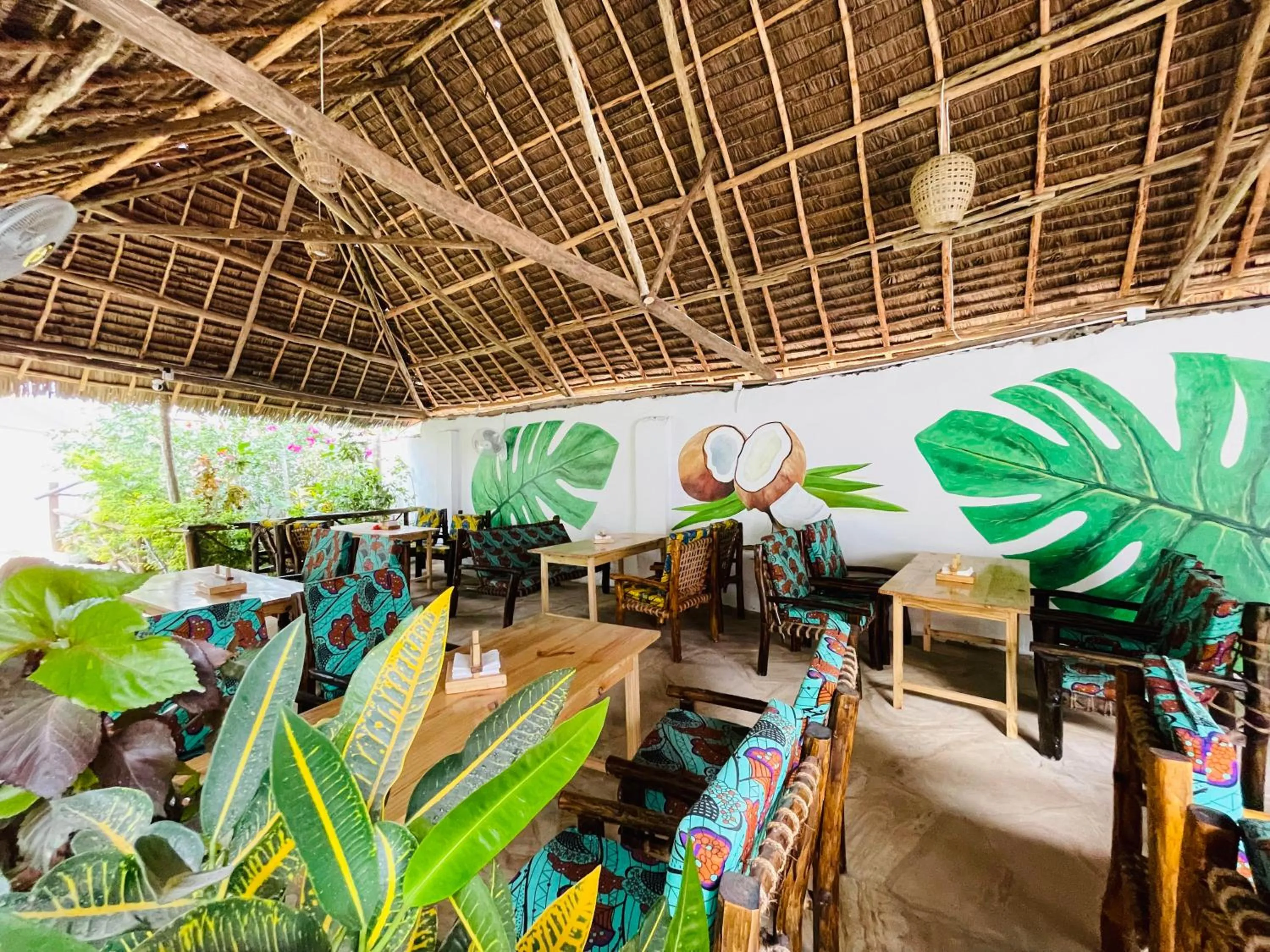 Restaurant/places to eat in Max Hotel Nungwi