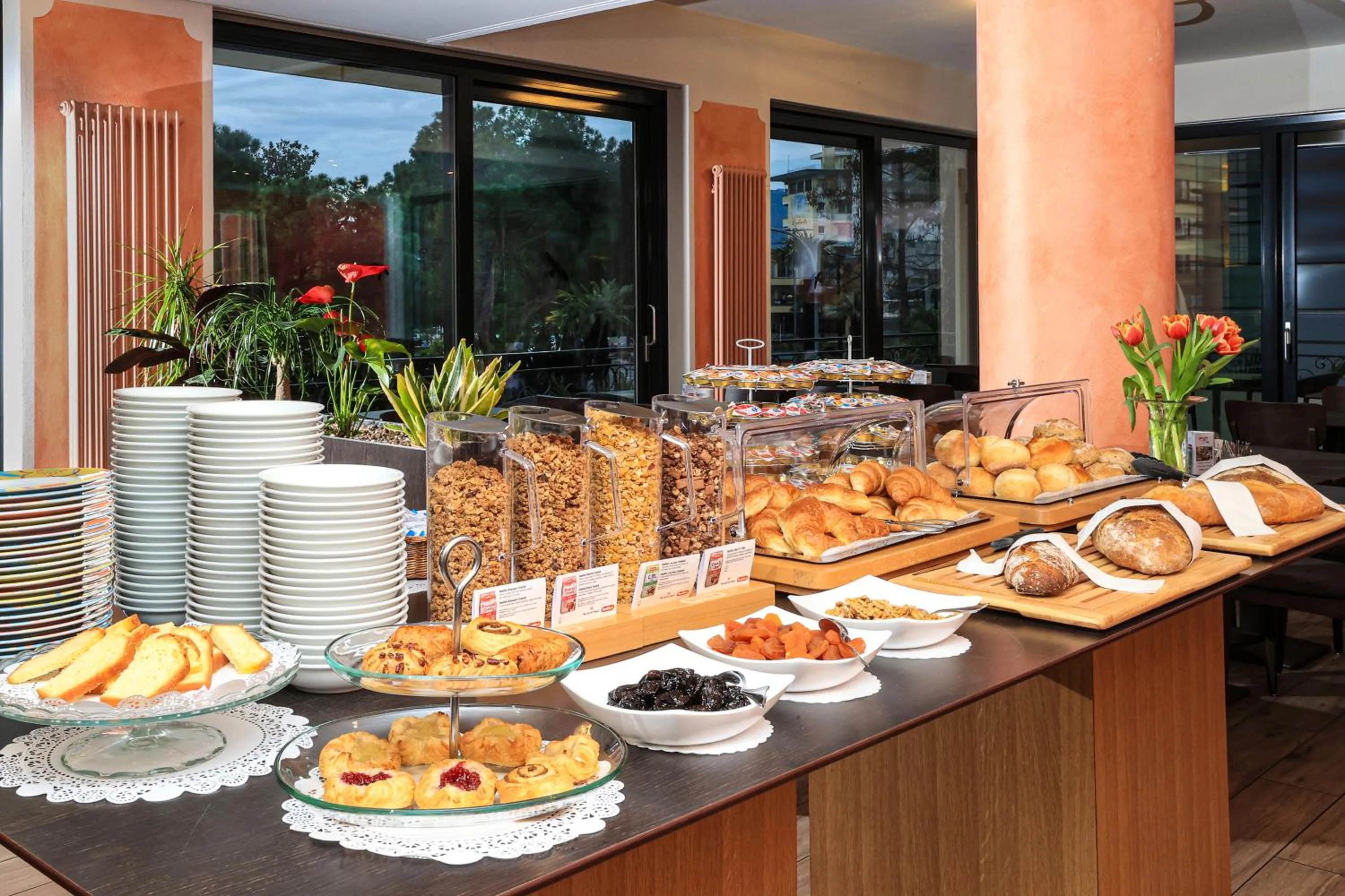 Breakfast in Hotel Geranio Au Lac