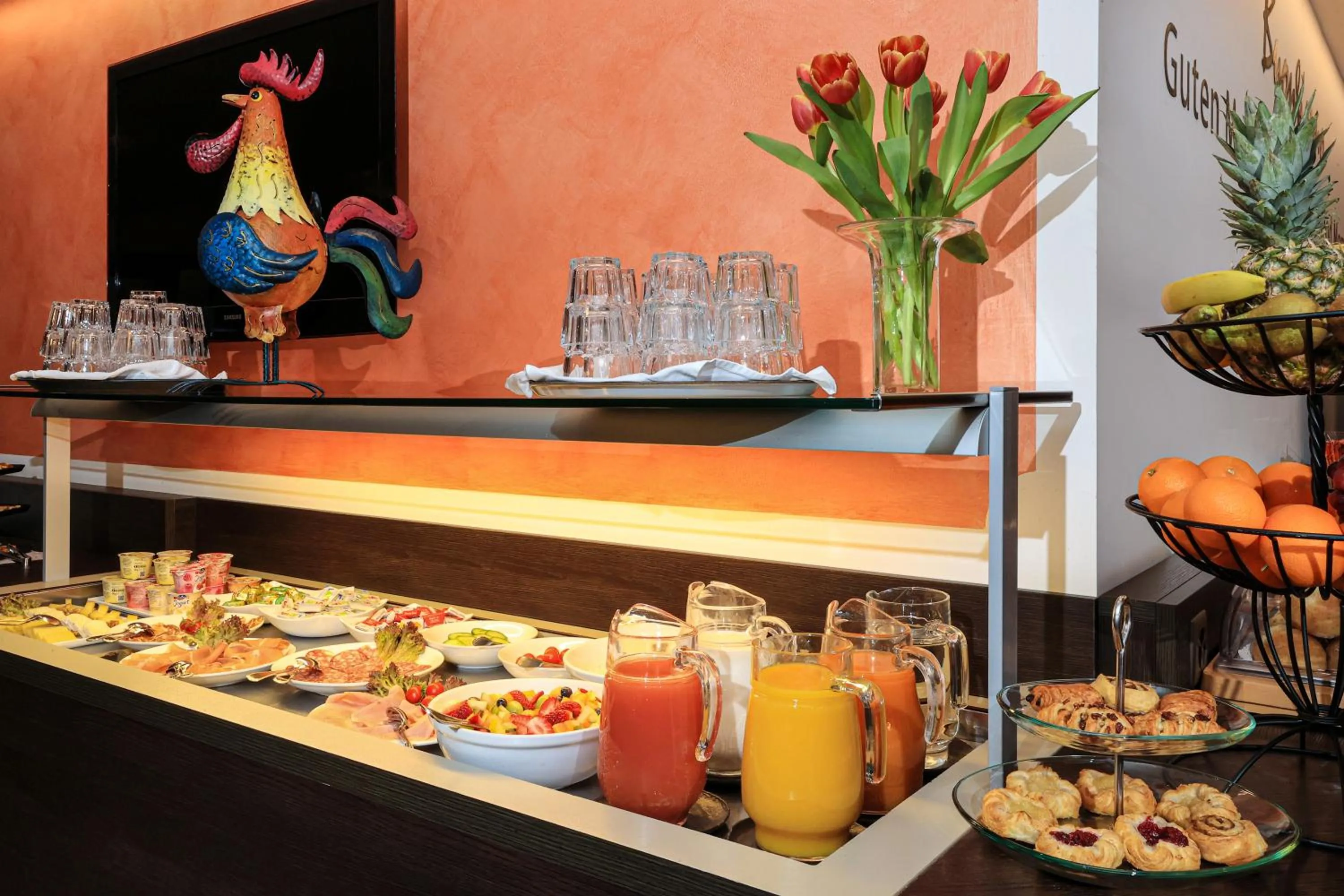 Breakfast in Hotel Geranio Au Lac