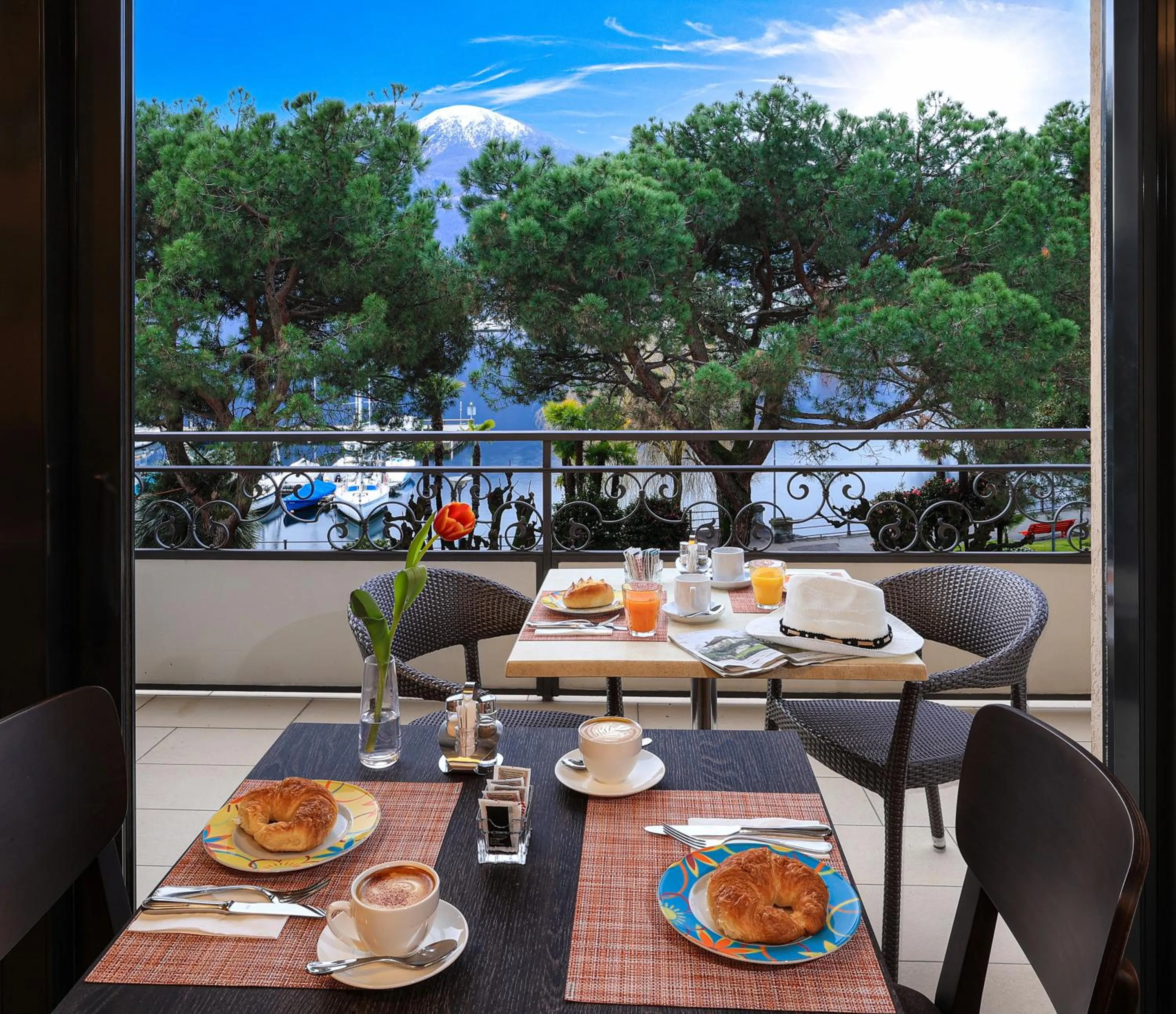 Food and drinks in Hotel Geranio Au Lac